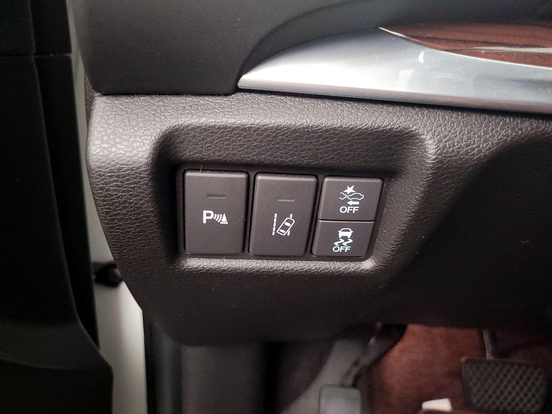 Thumbnail: 2016 Acura MDX - 13