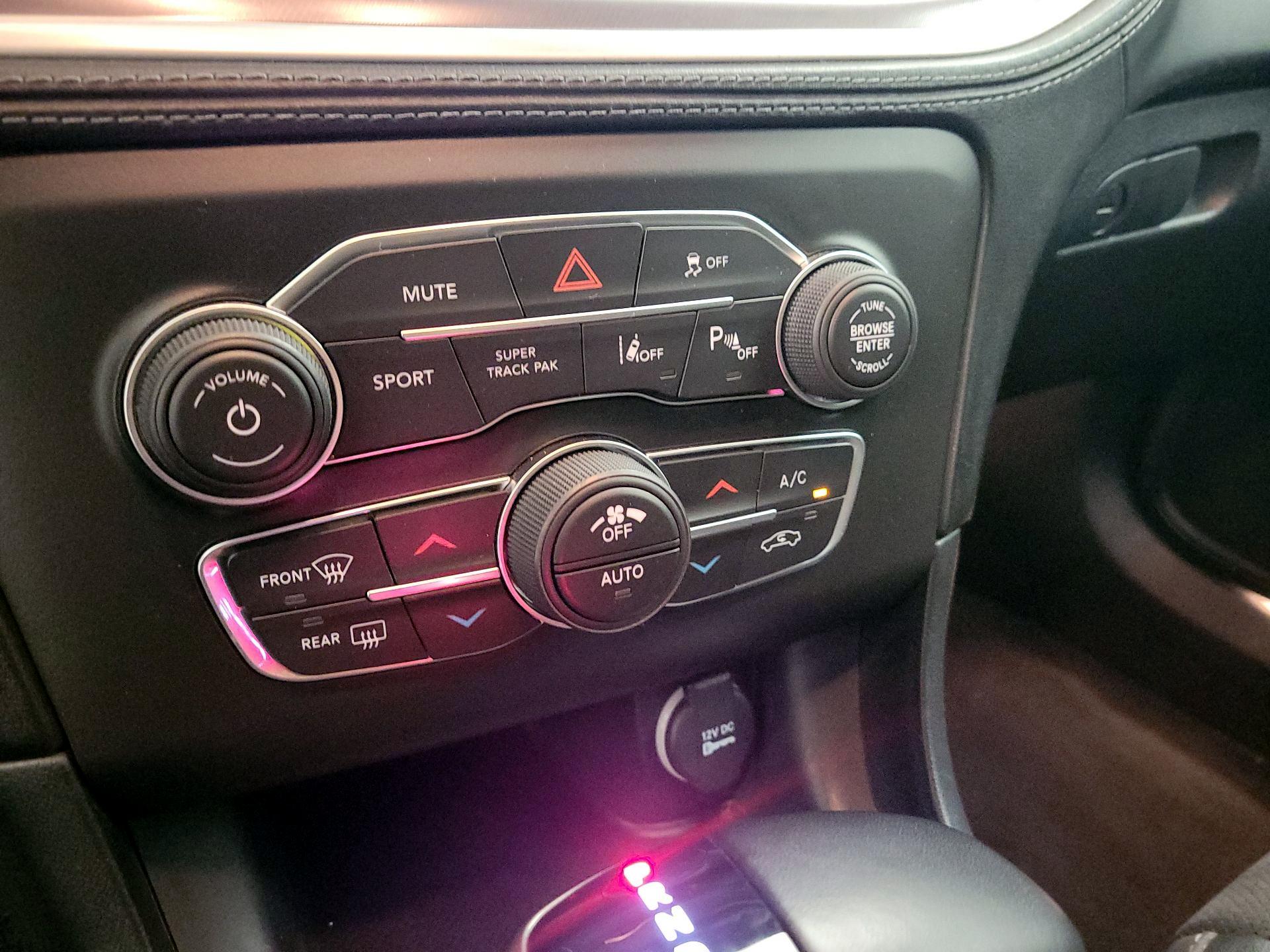 Thumbnail: 2021 Dodge Charger - 16