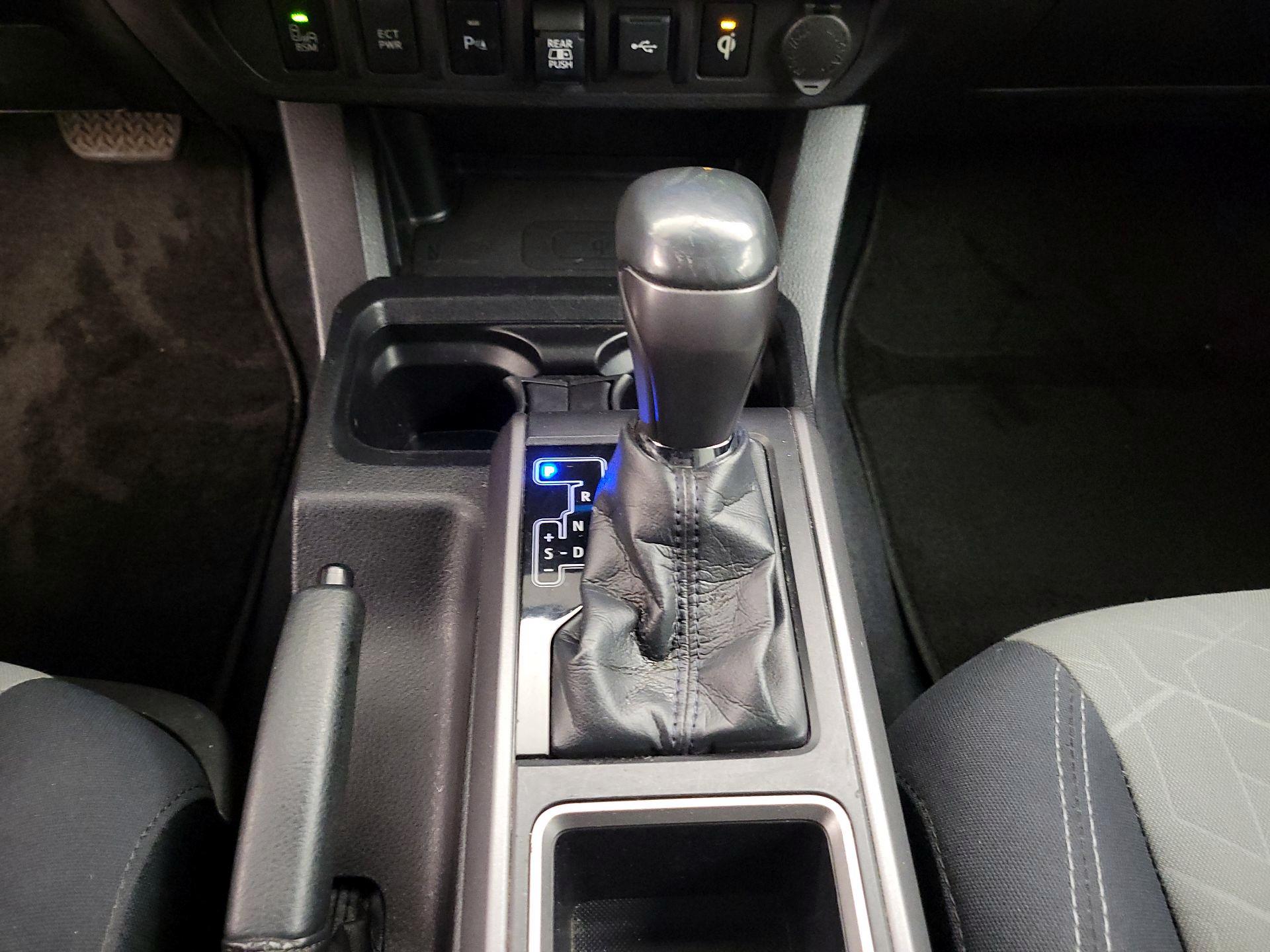 Thumbnail: 2021 Toyota Tacoma - 17