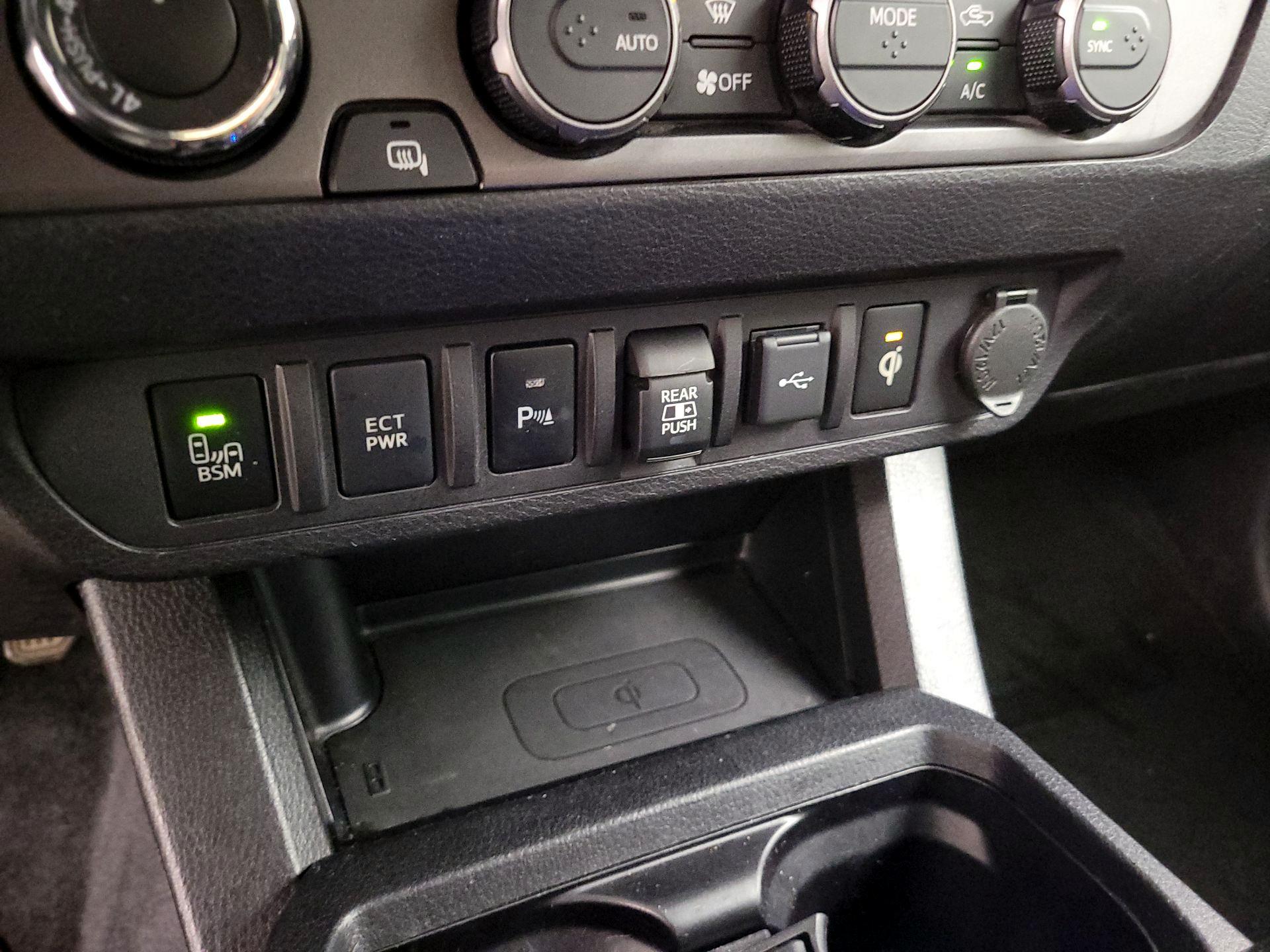 Thumbnail: 2021 Toyota Tacoma - 18