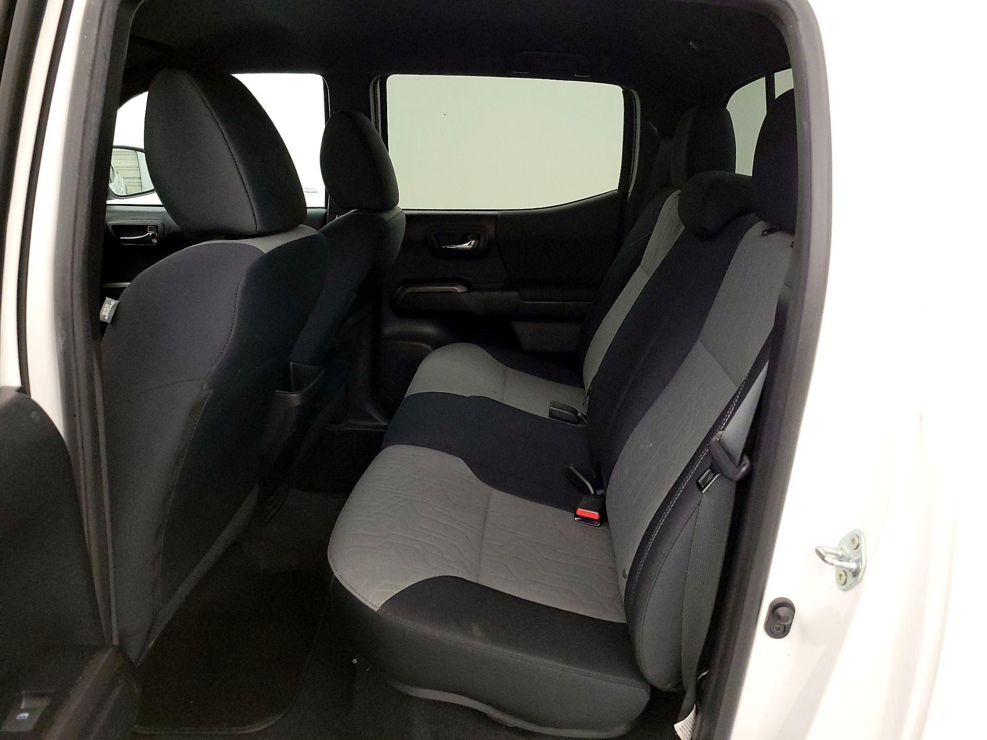 Thumbnail: 2021 Toyota Tacoma - 19