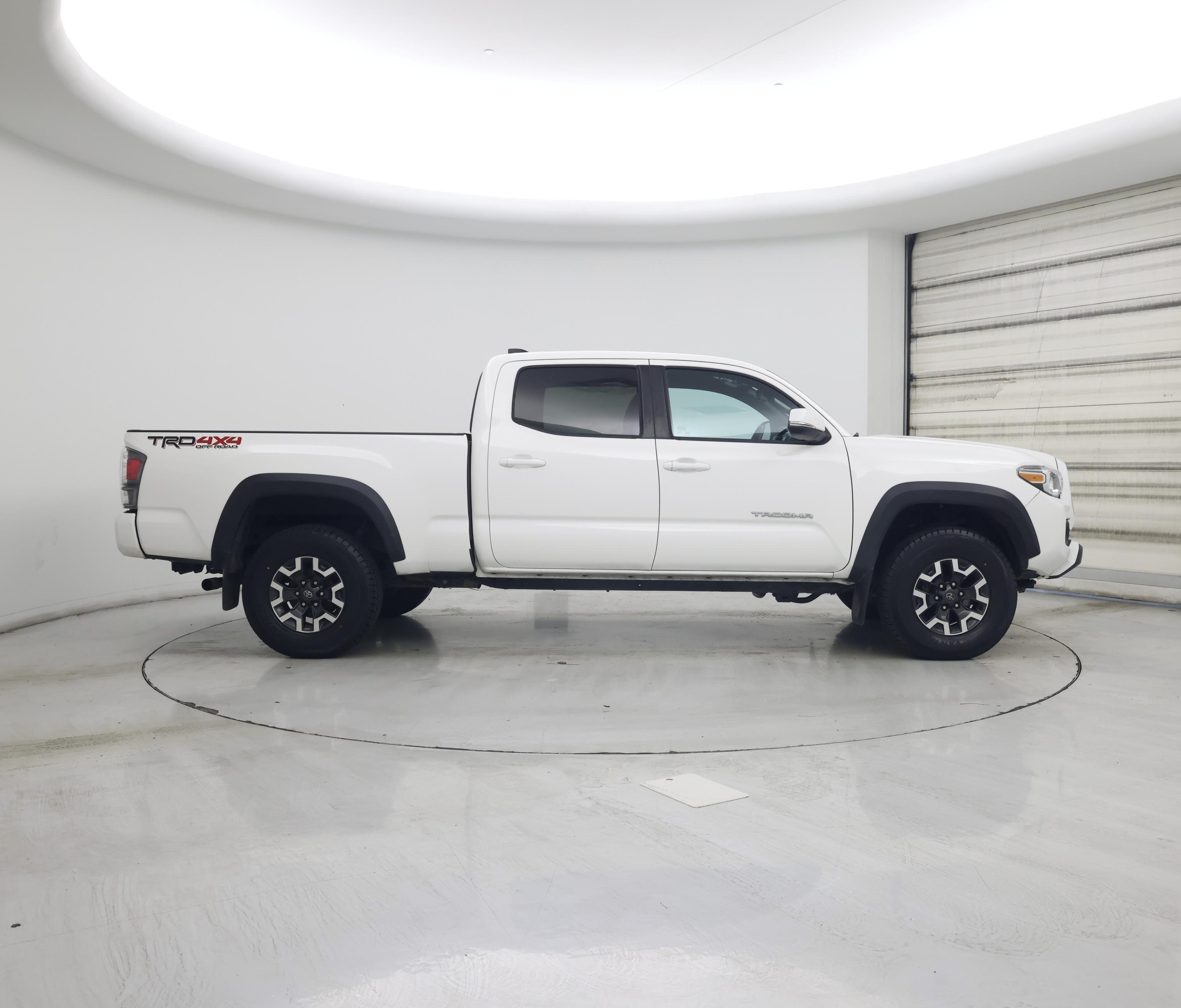 Thumbnail: 2021 Toyota Tacoma - 7