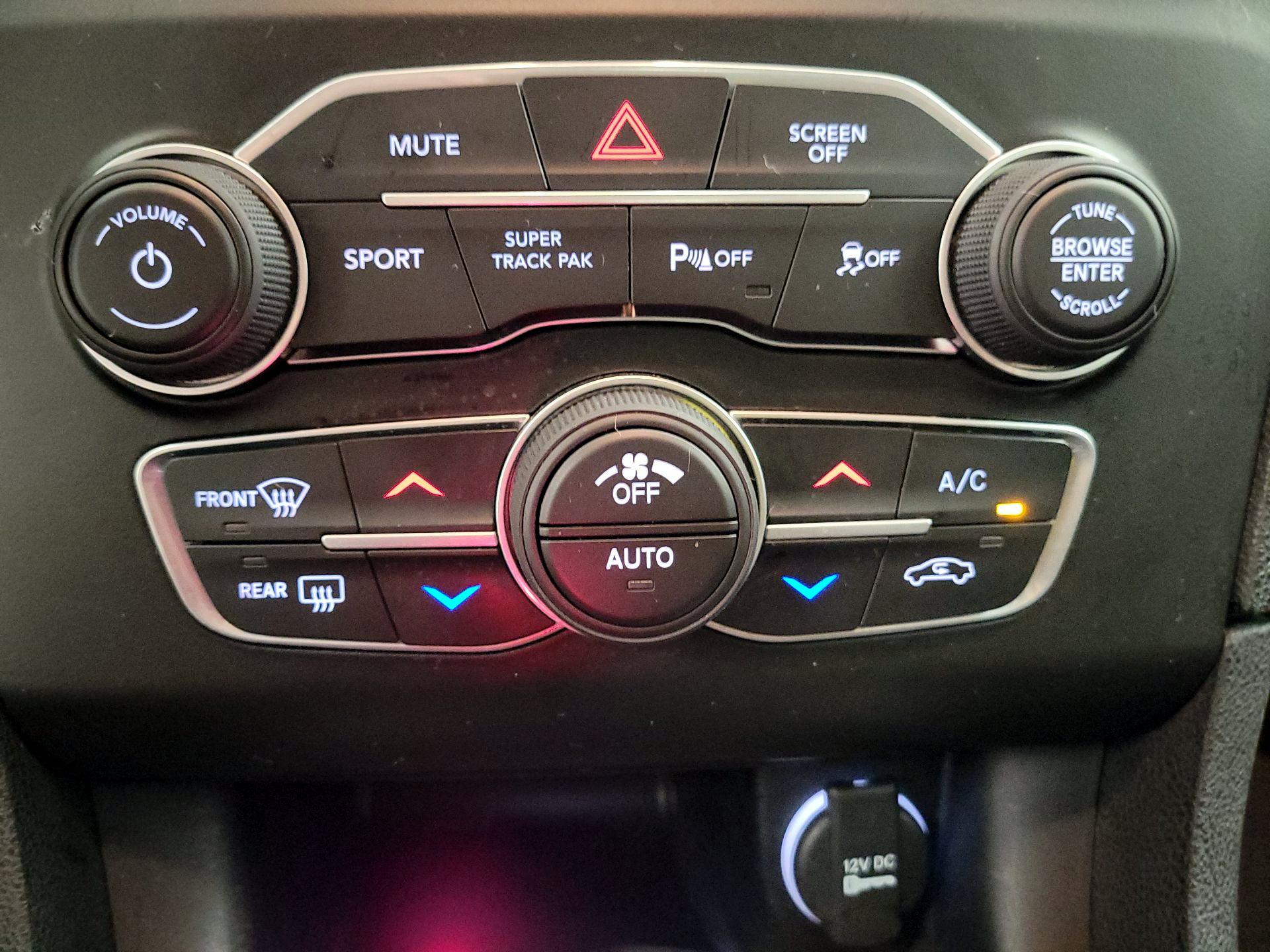 Thumbnail: 2021 Dodge Charger - 16