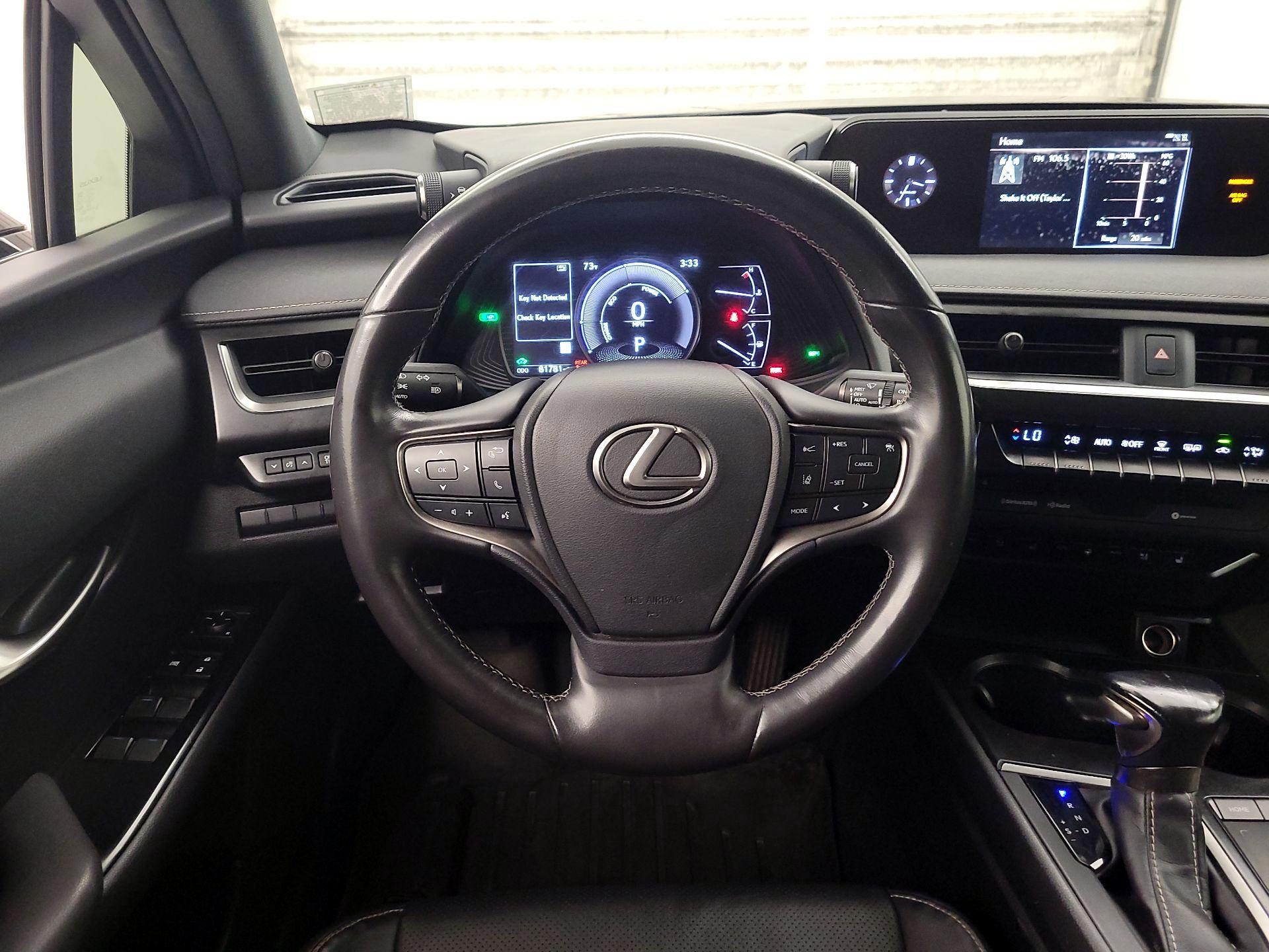 Thumbnail: 2020 Lexus UX - 10