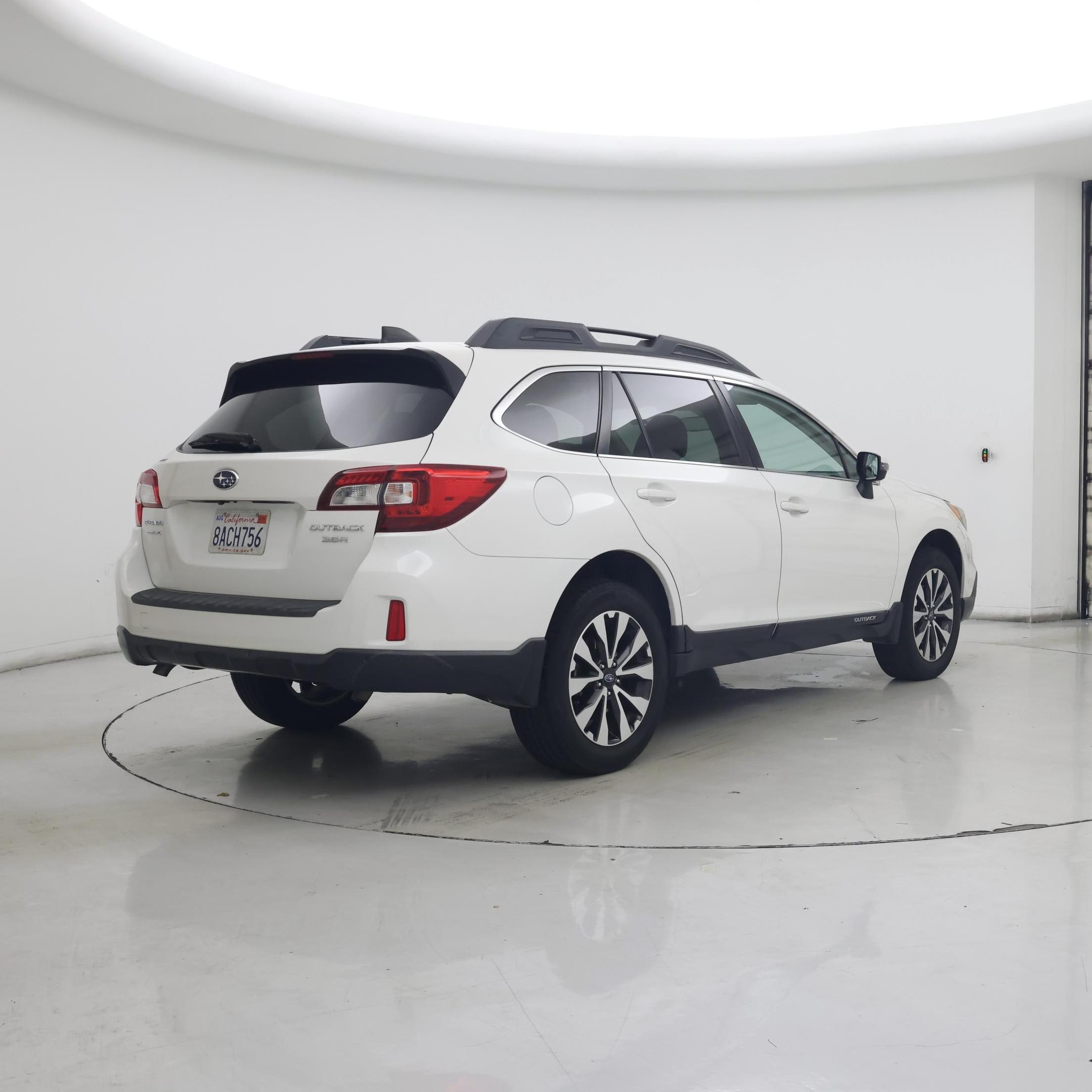 Thumbnail: 2017 Subaru Outback - 8