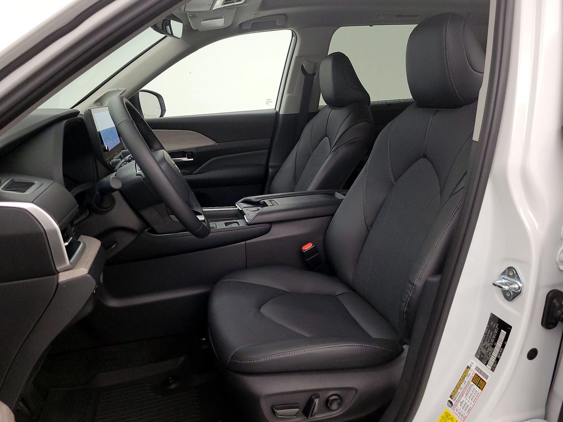 Thumbnail: 2026 Toyota Highlander - 11