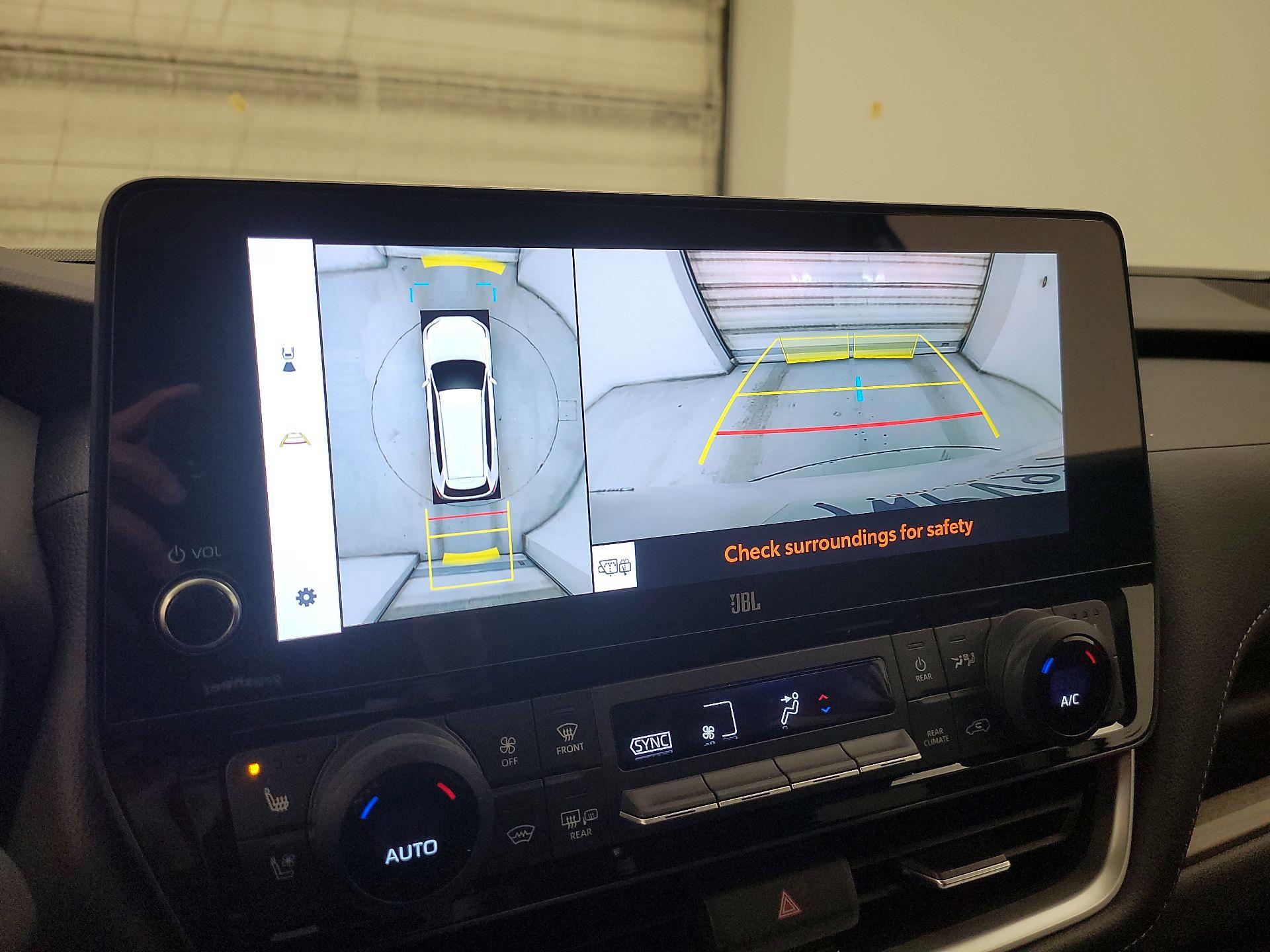 Thumbnail: 2026 Toyota Highlander - 15