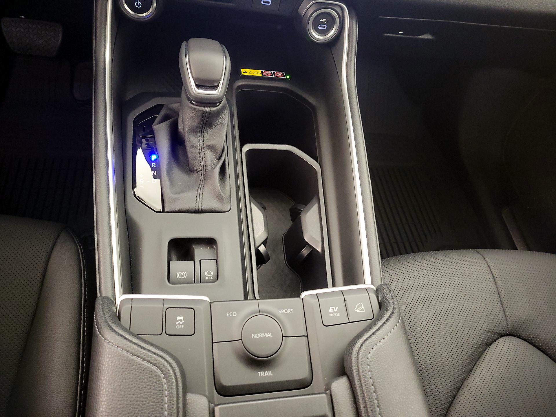 Thumbnail: 2026 Toyota Highlander - 18