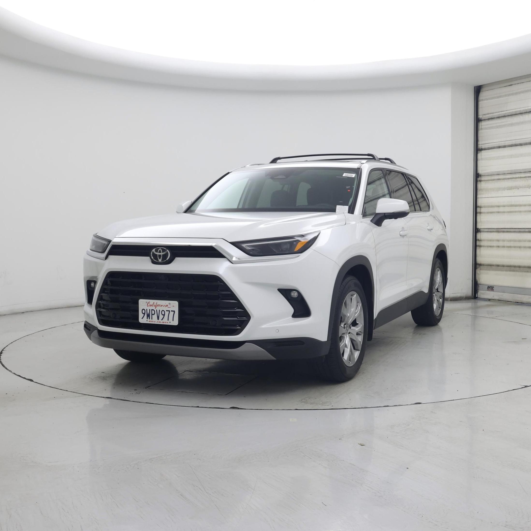 Thumbnail: 2026 Toyota Highlander - 4