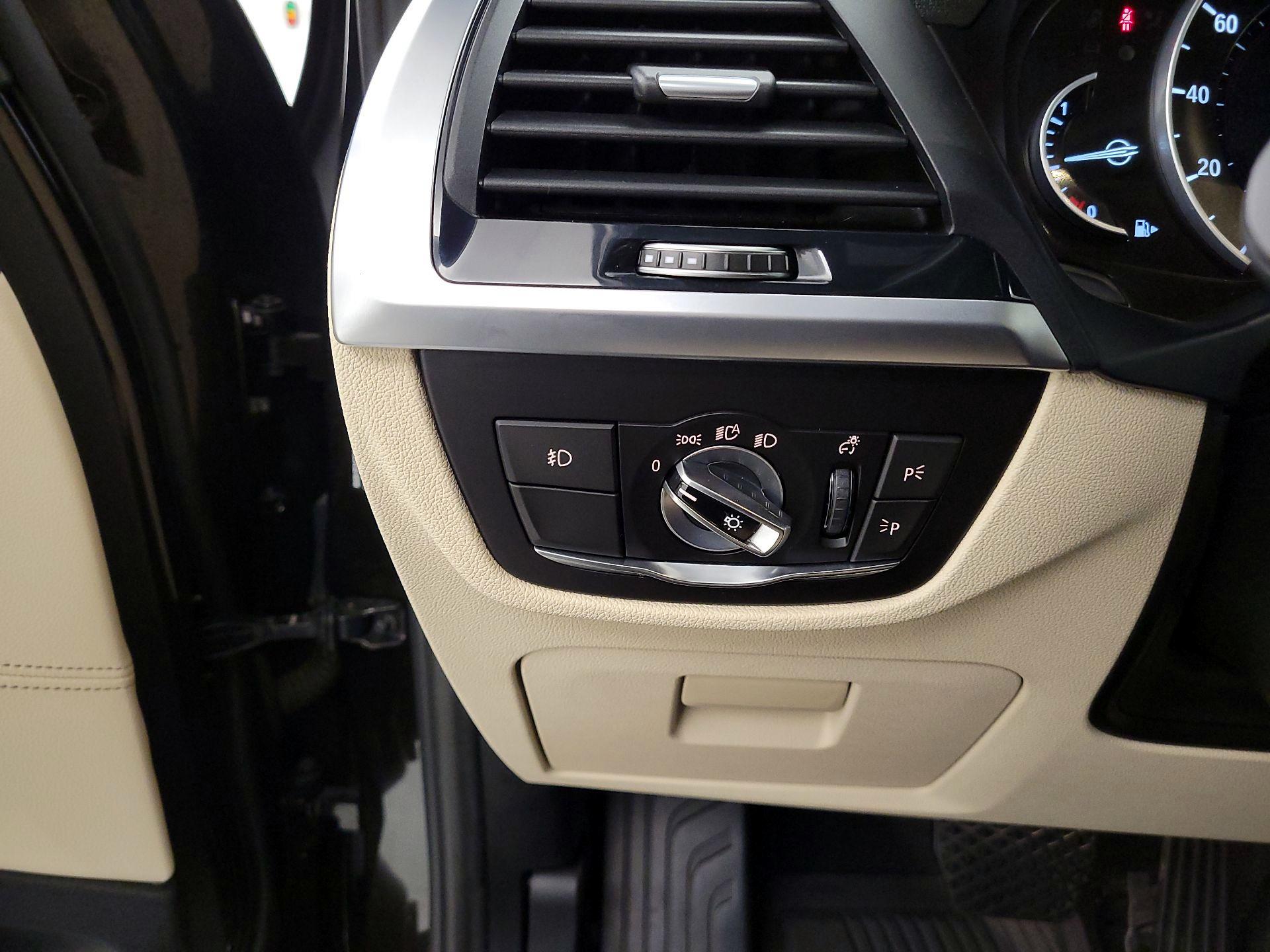 Thumbnail: 2019 BMW X3 - 13