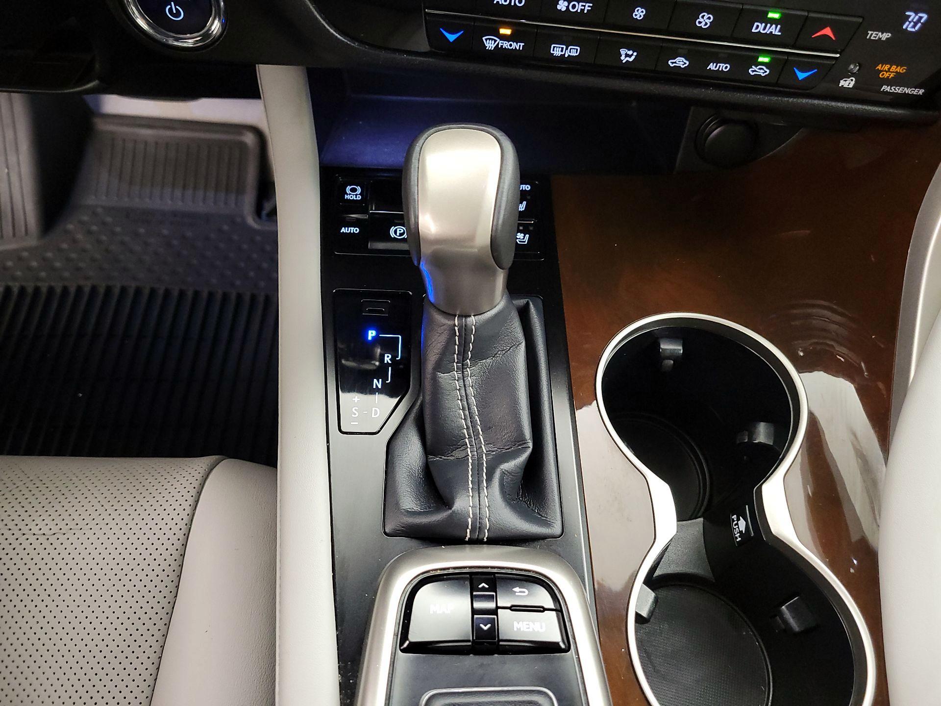 Thumbnail: 2018 Lexus RX - 18