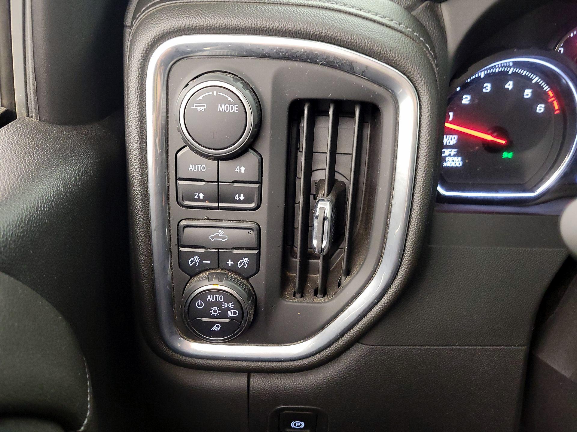 Thumbnail: 2022 Chevrolet Silverado 1500 - 13