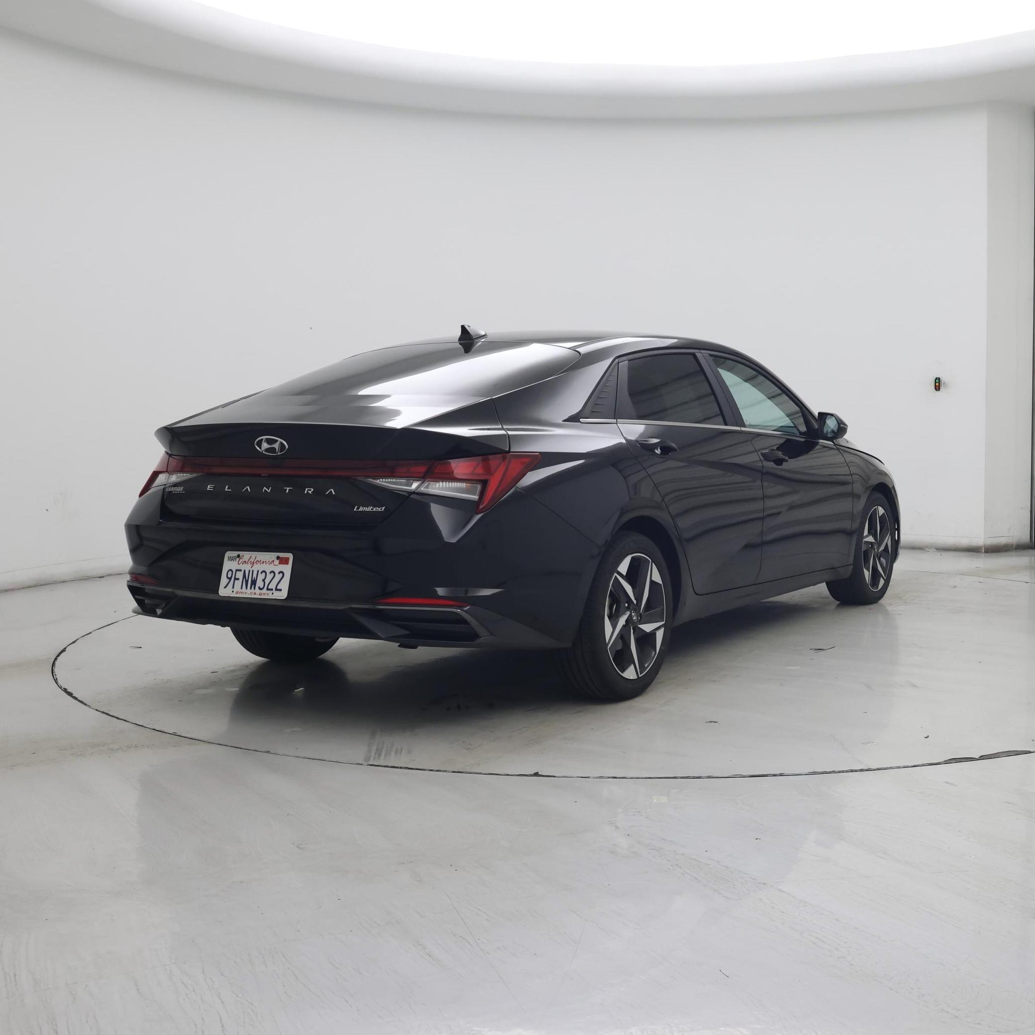 Thumbnail: 2023 Hyundai Elantra - 8