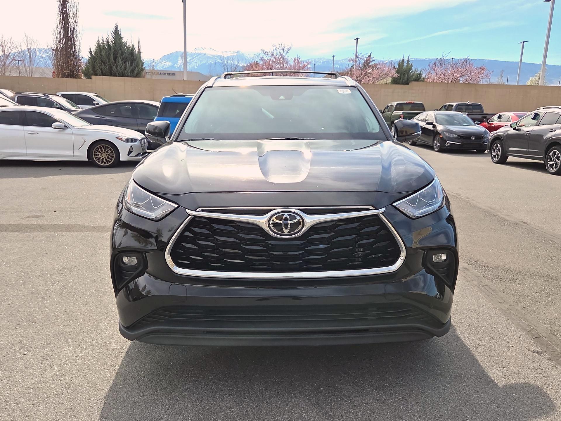 Thumbnail: 2021 Toyota Highlander - 2