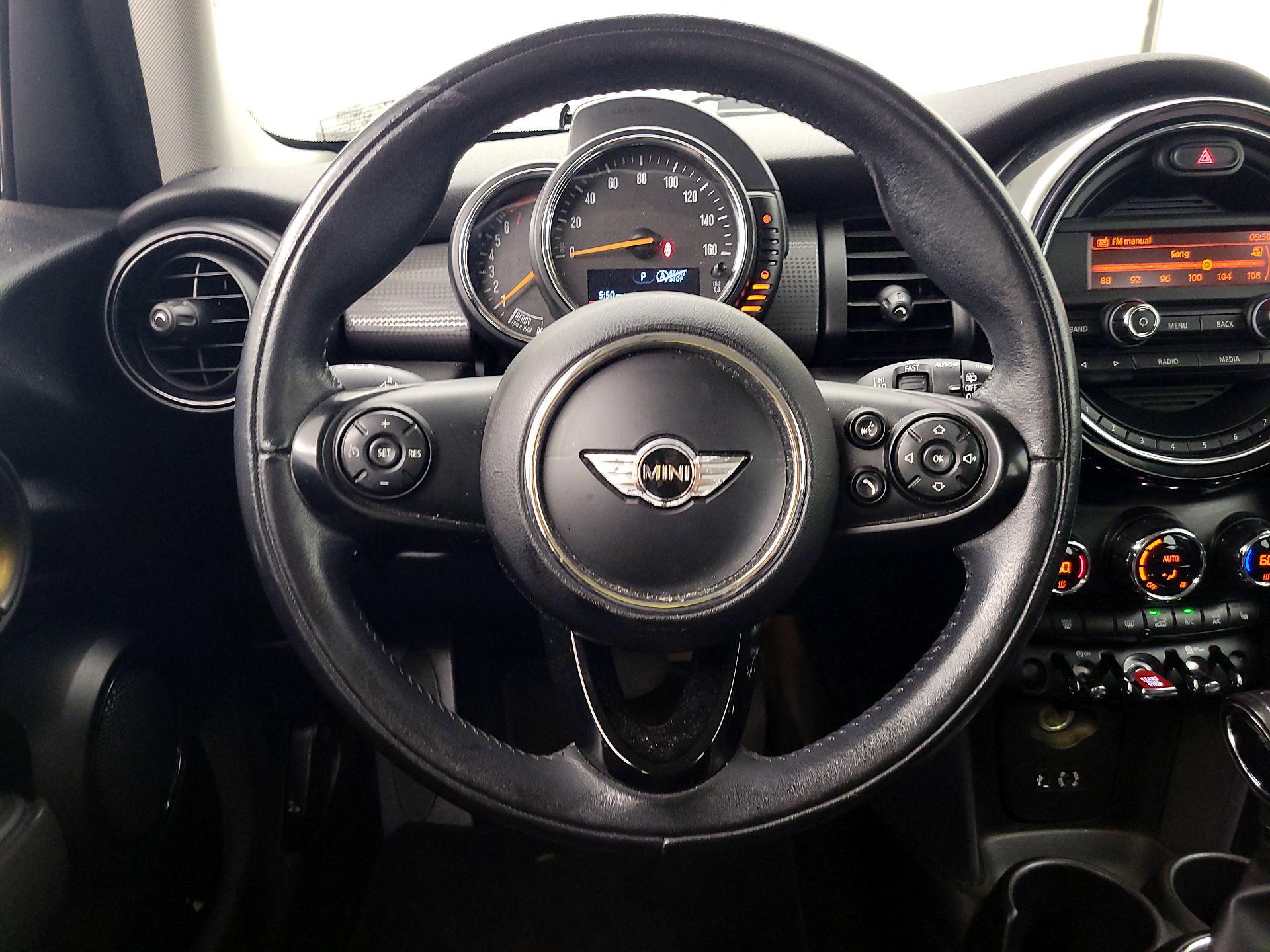 Thumbnail: 2015 MINI Cooper Hardtop - 10