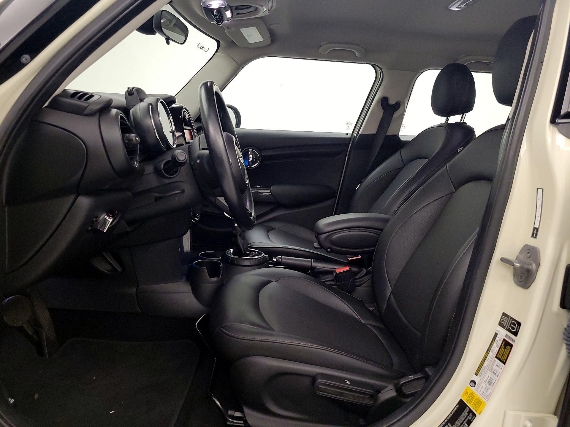 Thumbnail: 2015 MINI Cooper Hardtop - 11