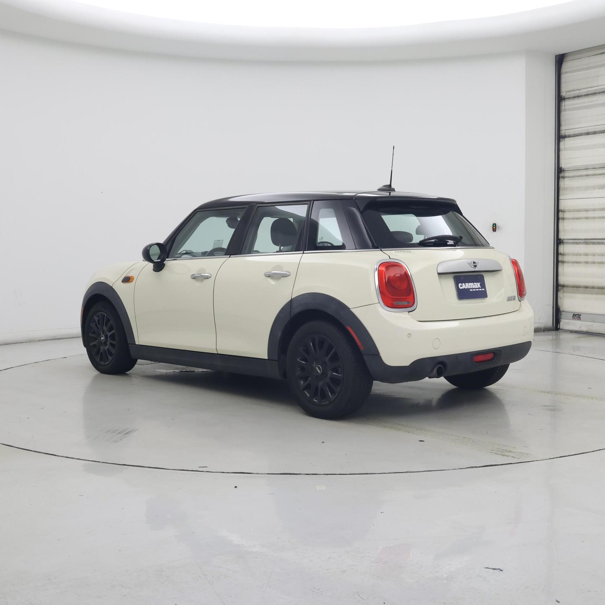 Thumbnail: 2015 MINI Cooper Hardtop - 2