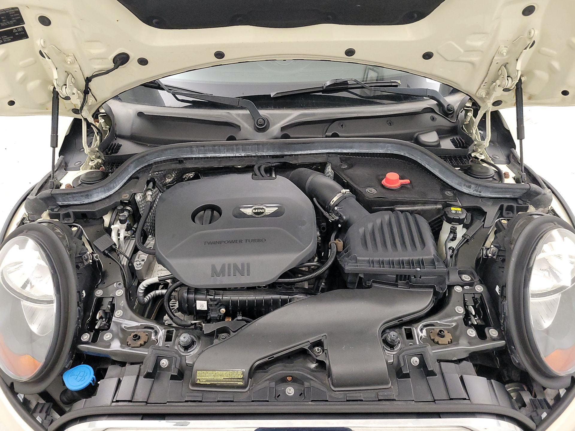 Thumbnail: 2015 MINI Cooper Hardtop - 19