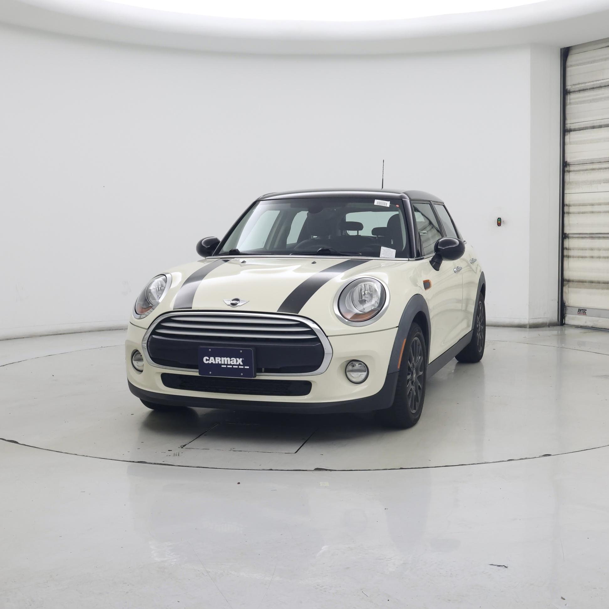 Thumbnail: 2015 MINI Cooper Hardtop - 4