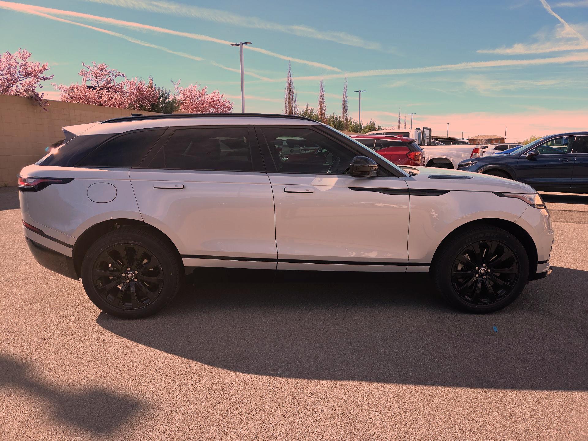 Thumbnail: 2023 Land Rover Range Rover Velar - 4