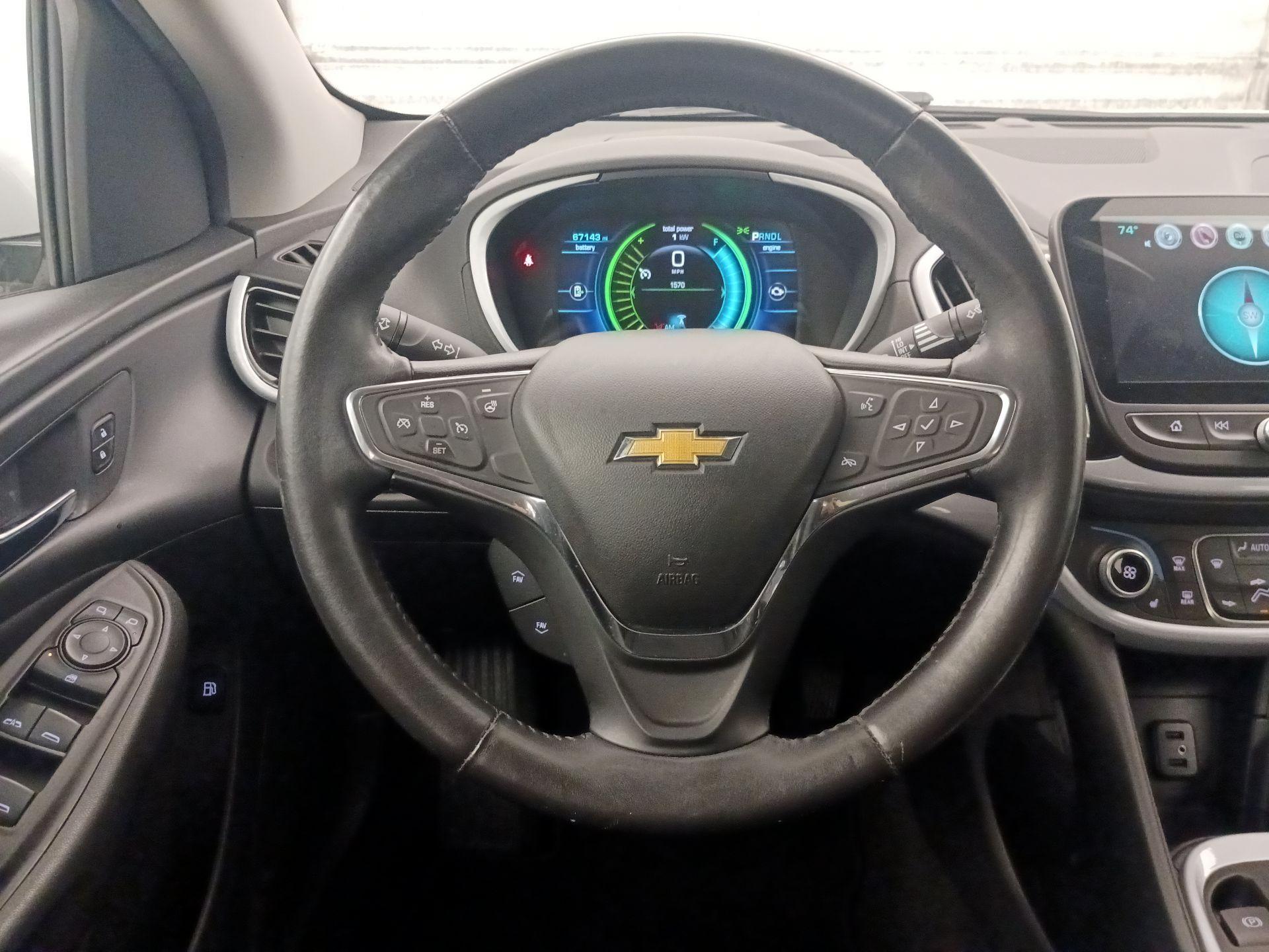 Thumbnail: 2017 Chevrolet Volt - 10