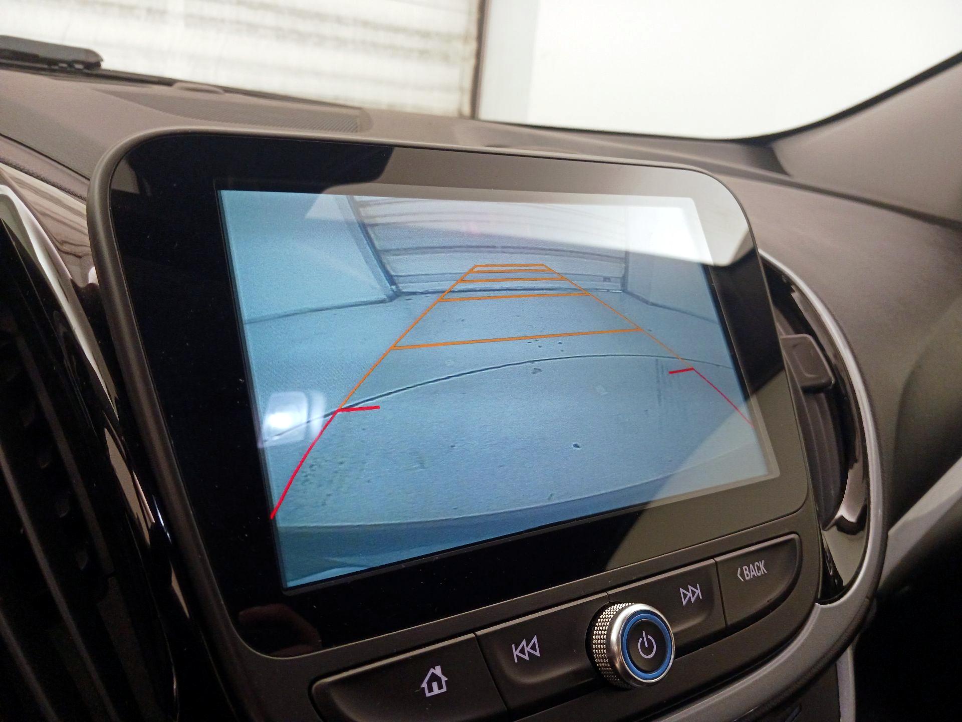 Thumbnail: 2017 Chevrolet Volt - 14