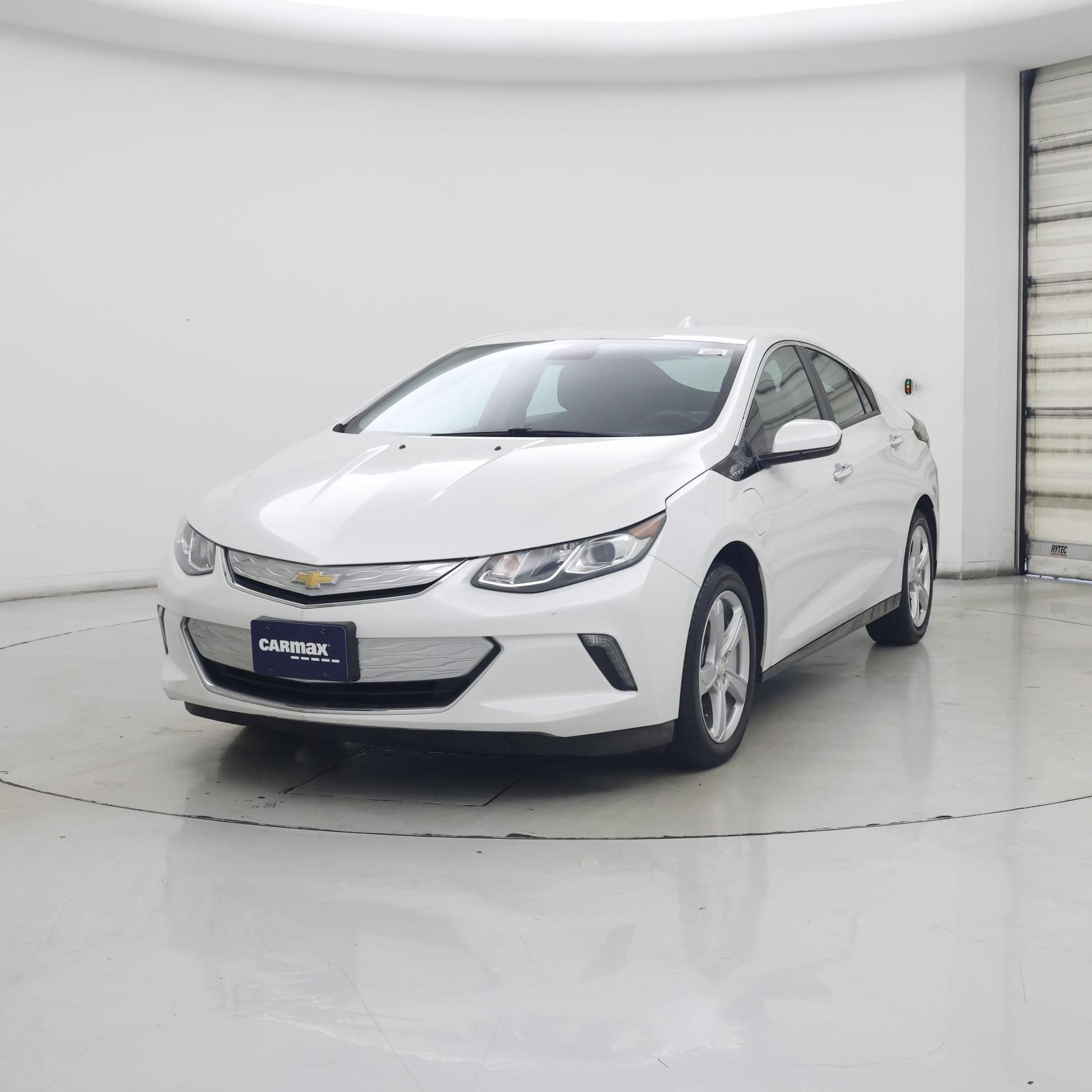 Thumbnail: 2017 Chevrolet Volt - 4