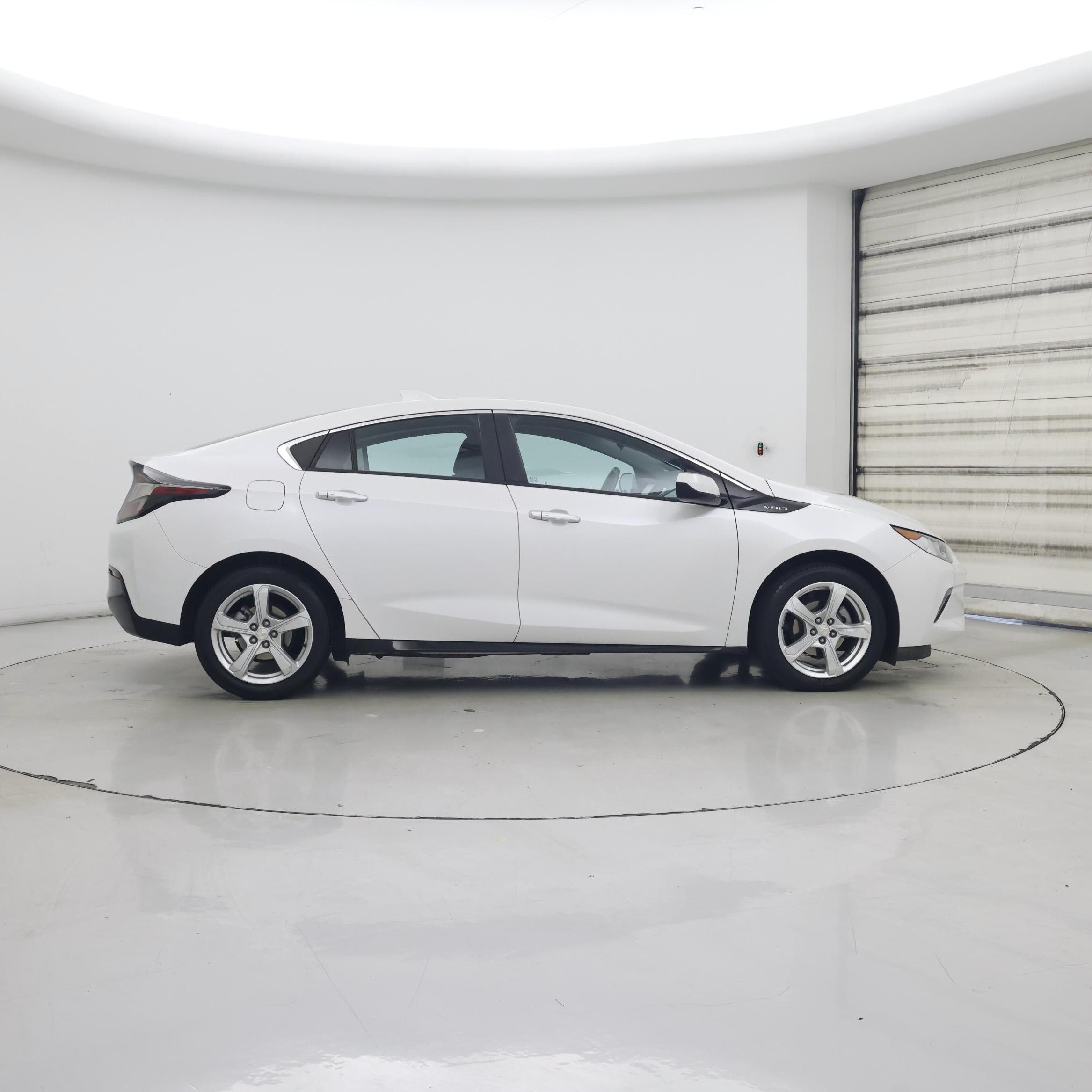 Thumbnail: 2017 Chevrolet Volt - 7