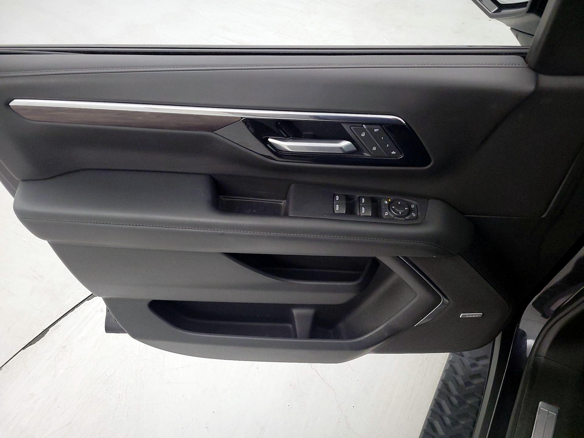 Thumbnail: 2025 Chevrolet Tahoe - 12