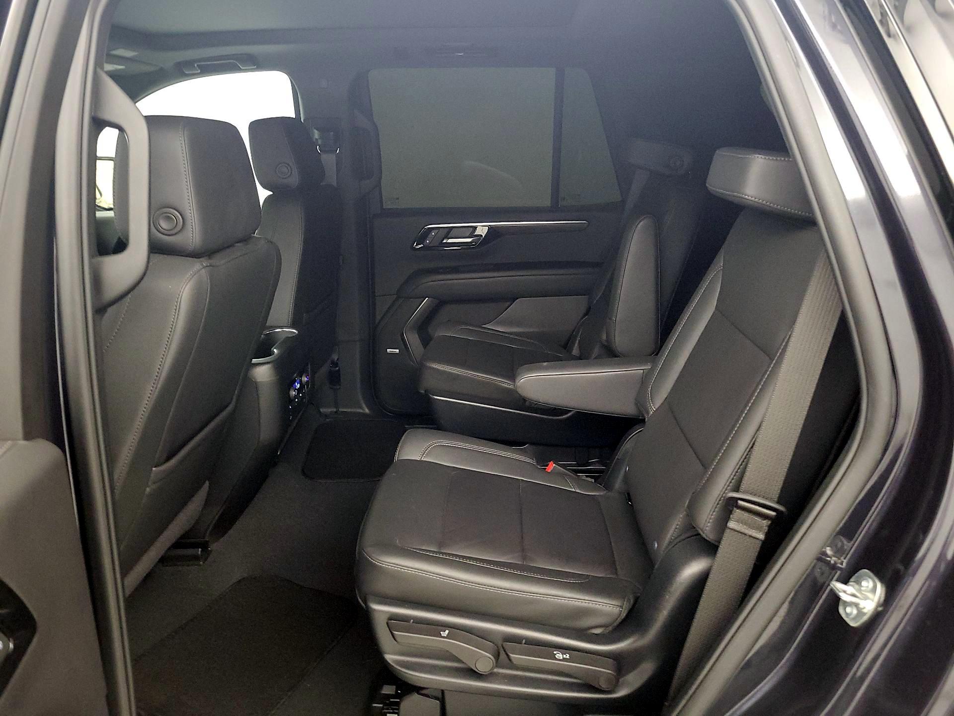 Thumbnail: 2025 Chevrolet Tahoe - 19