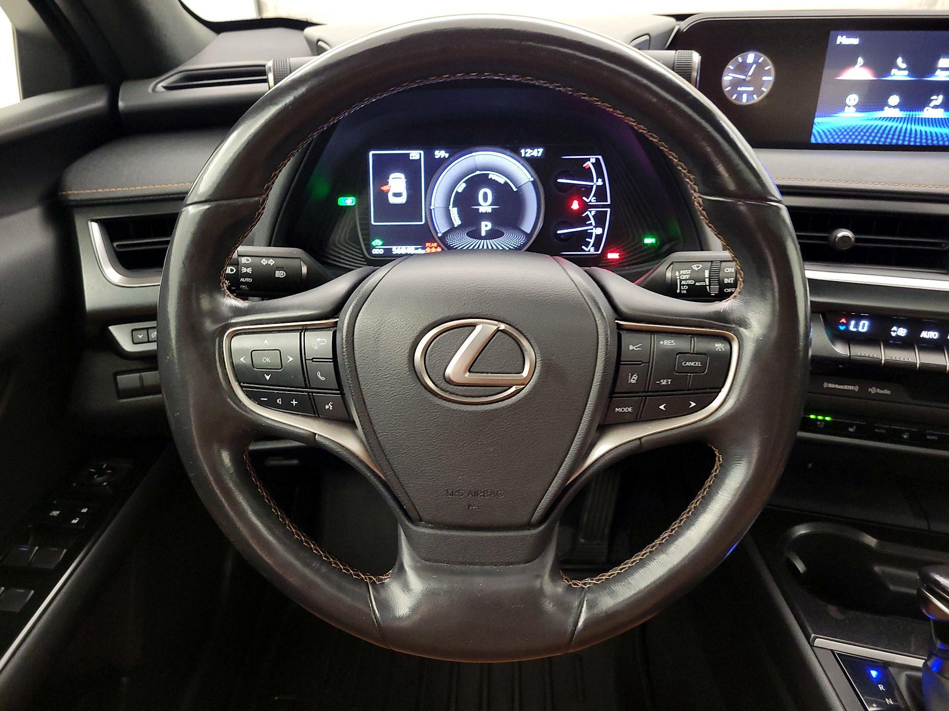 Thumbnail: 2019 Lexus UX - 10