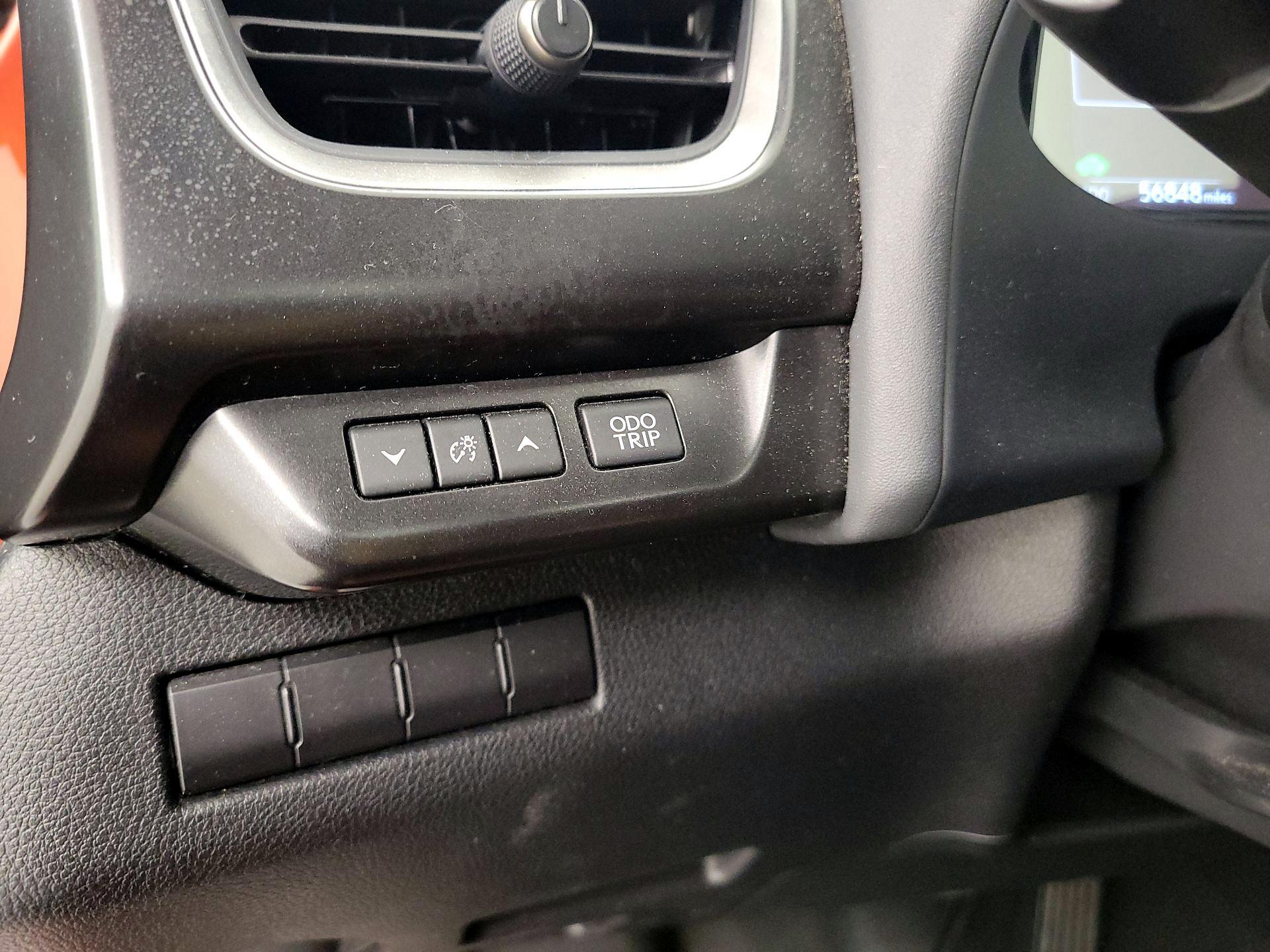 Thumbnail: 2019 Lexus UX - 13