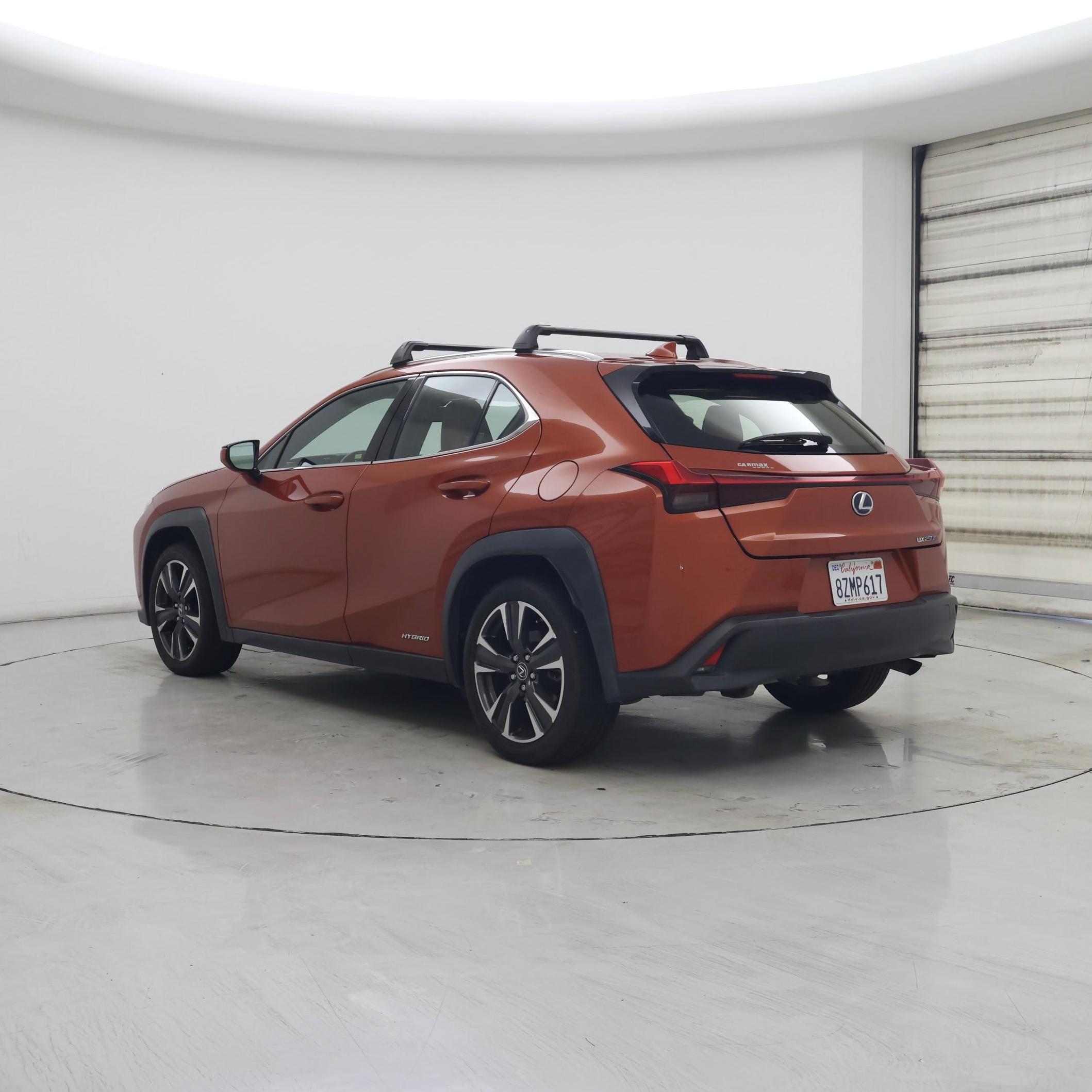 Thumbnail: 2019 Lexus UX - 2