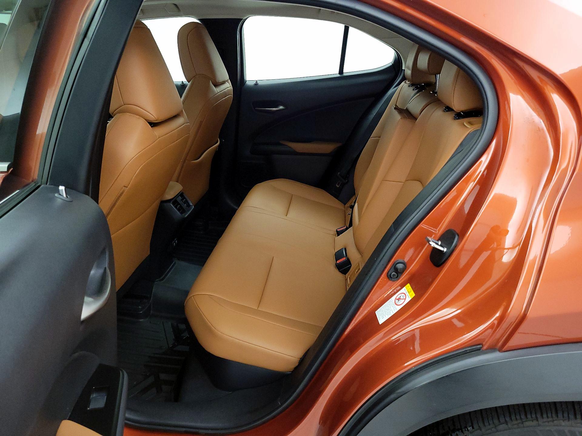 Thumbnail: 2019 Lexus UX - 20