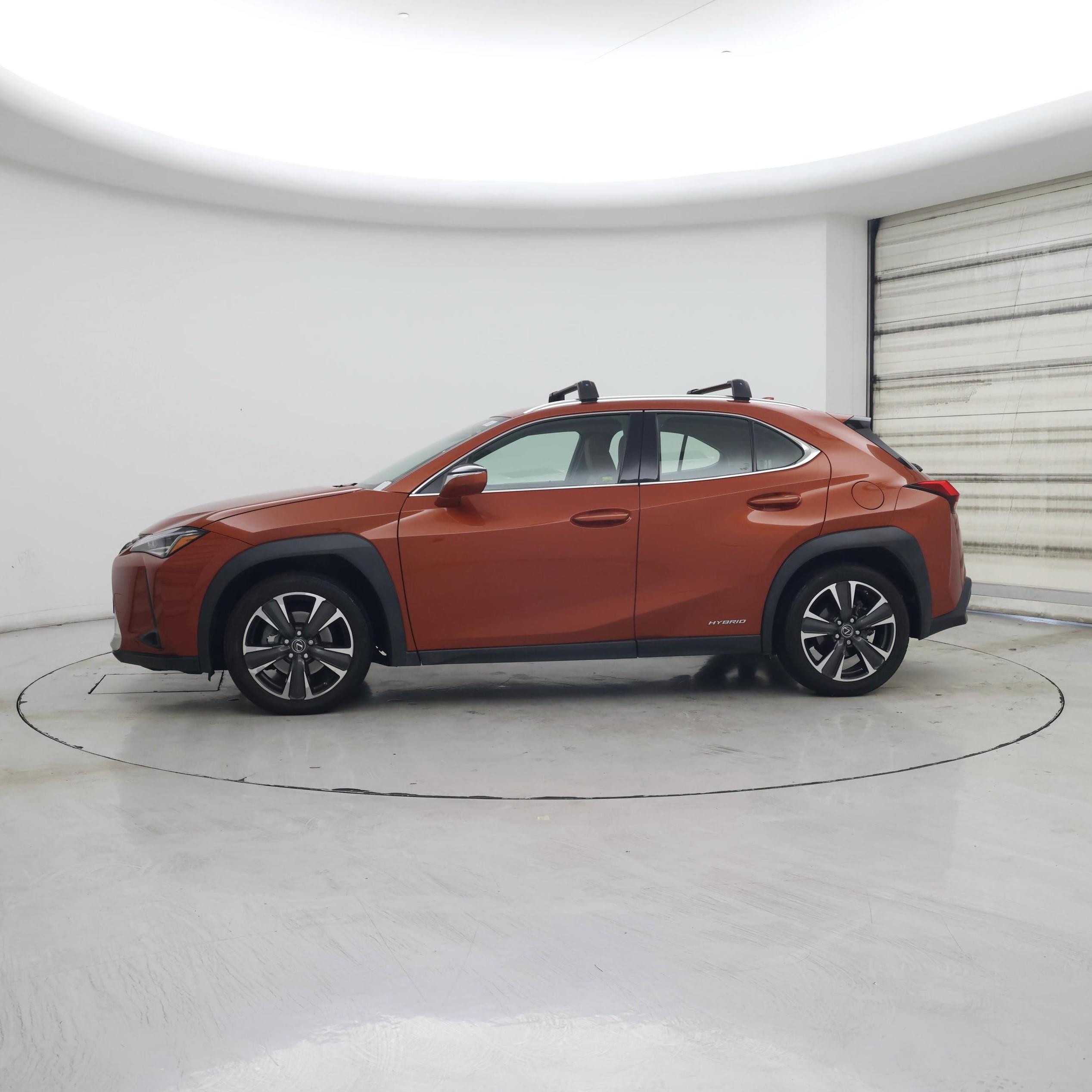 Thumbnail: 2019 Lexus UX - 3