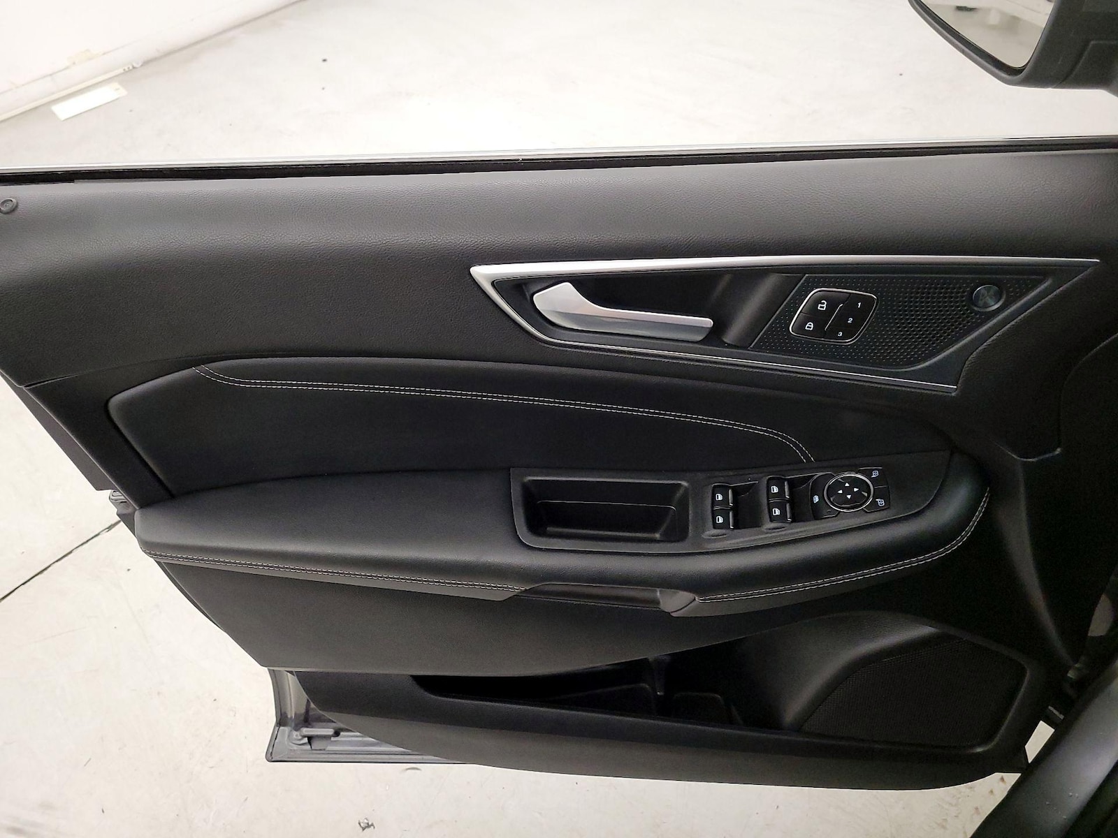 2024 Ford Edge Titanium - Photo 13