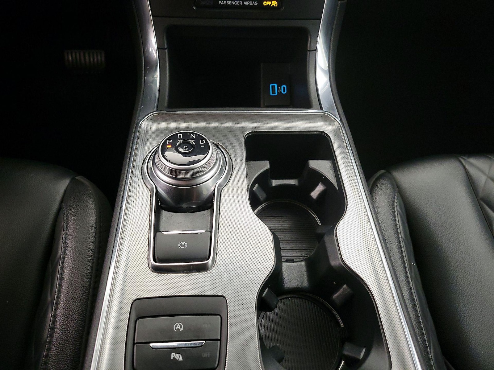 2024 Ford Edge Titanium - Photo 18