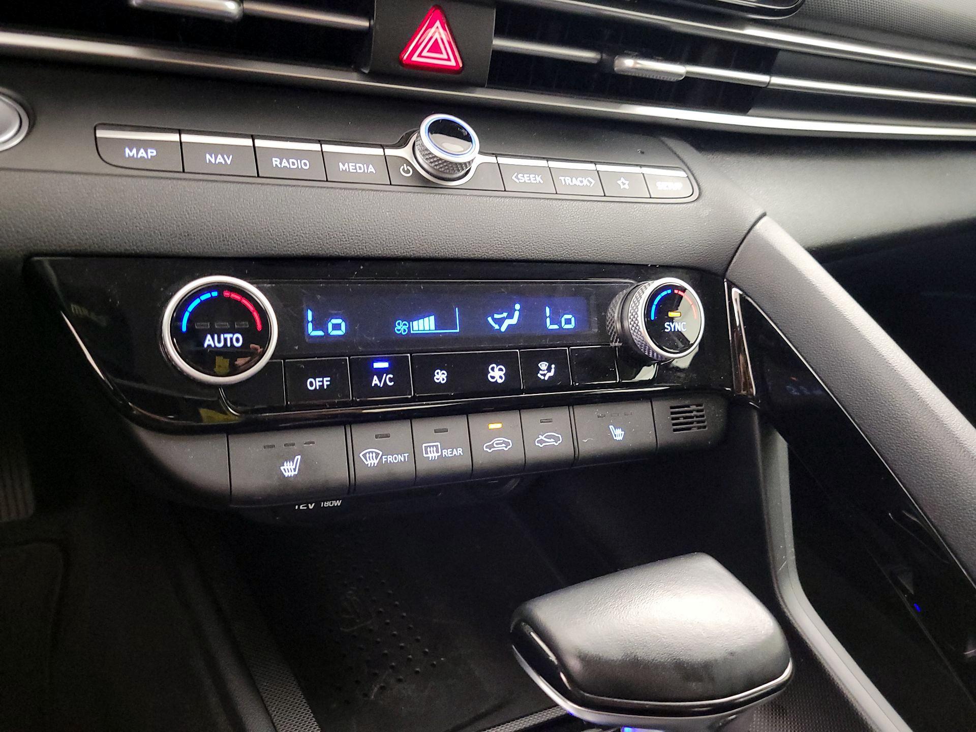 Thumbnail: 2023 Hyundai Elantra - 17