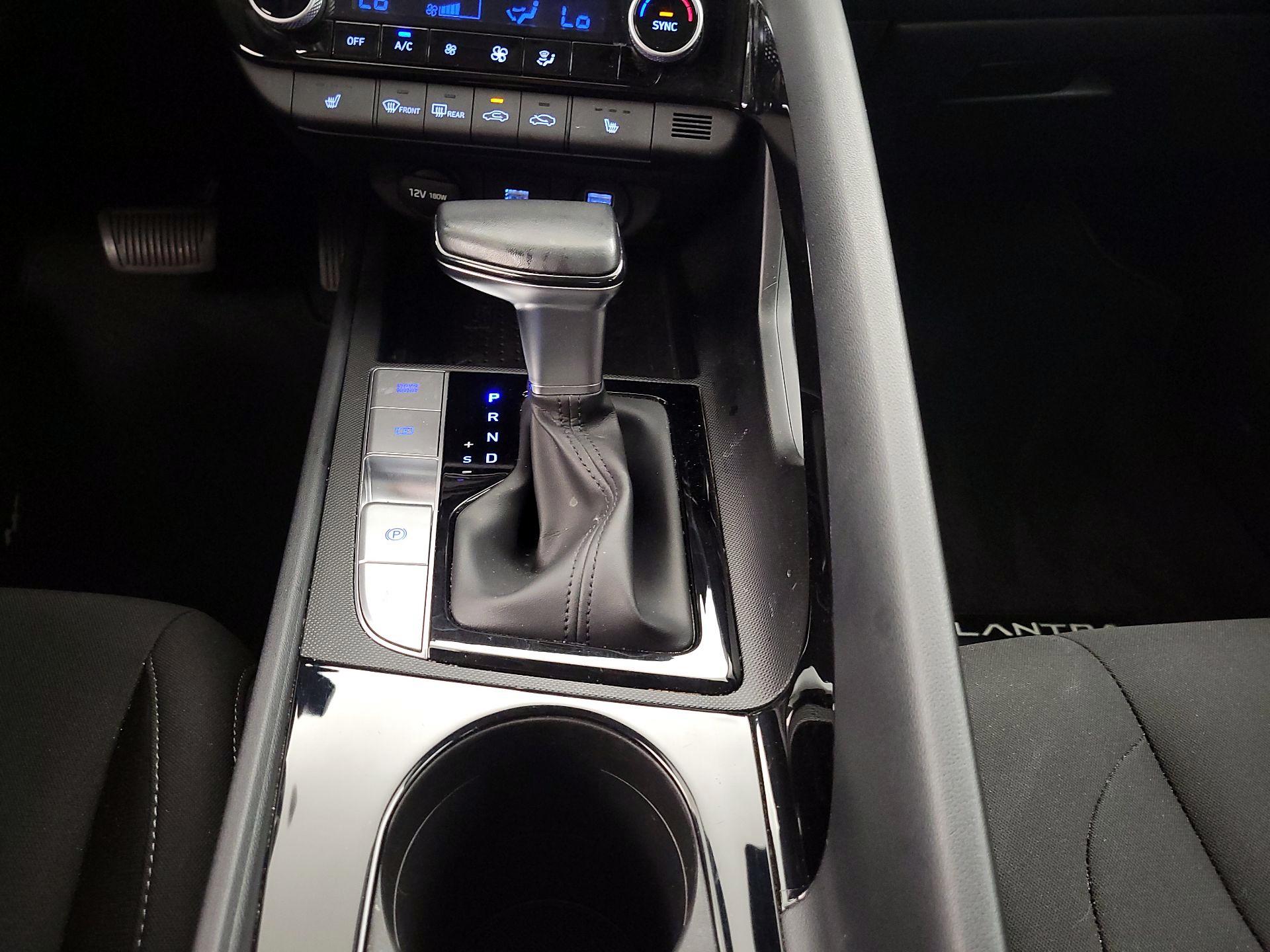 Thumbnail: 2023 Hyundai Elantra - 18