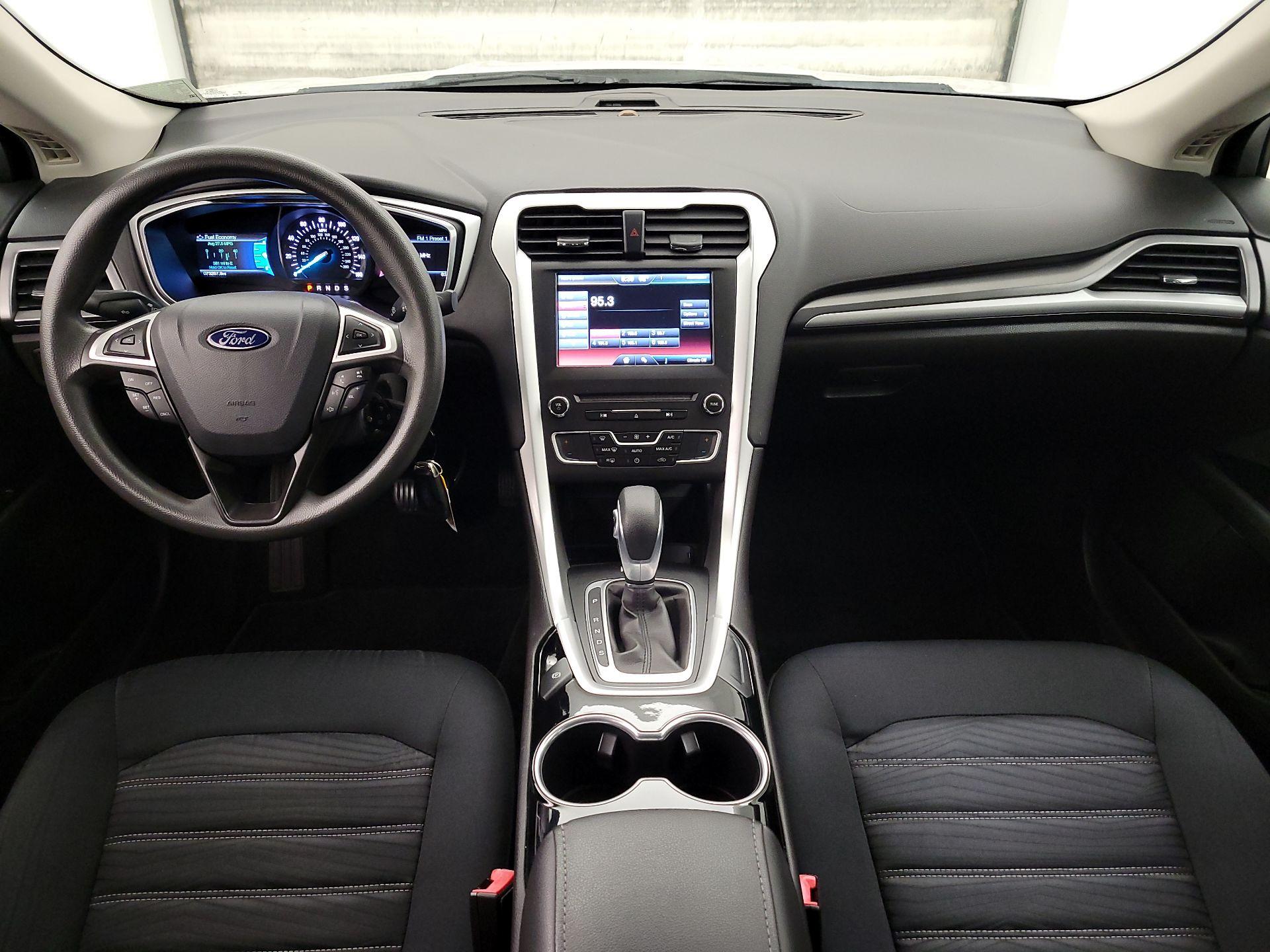 Thumbnail: 2016 Ford Fusion - 9