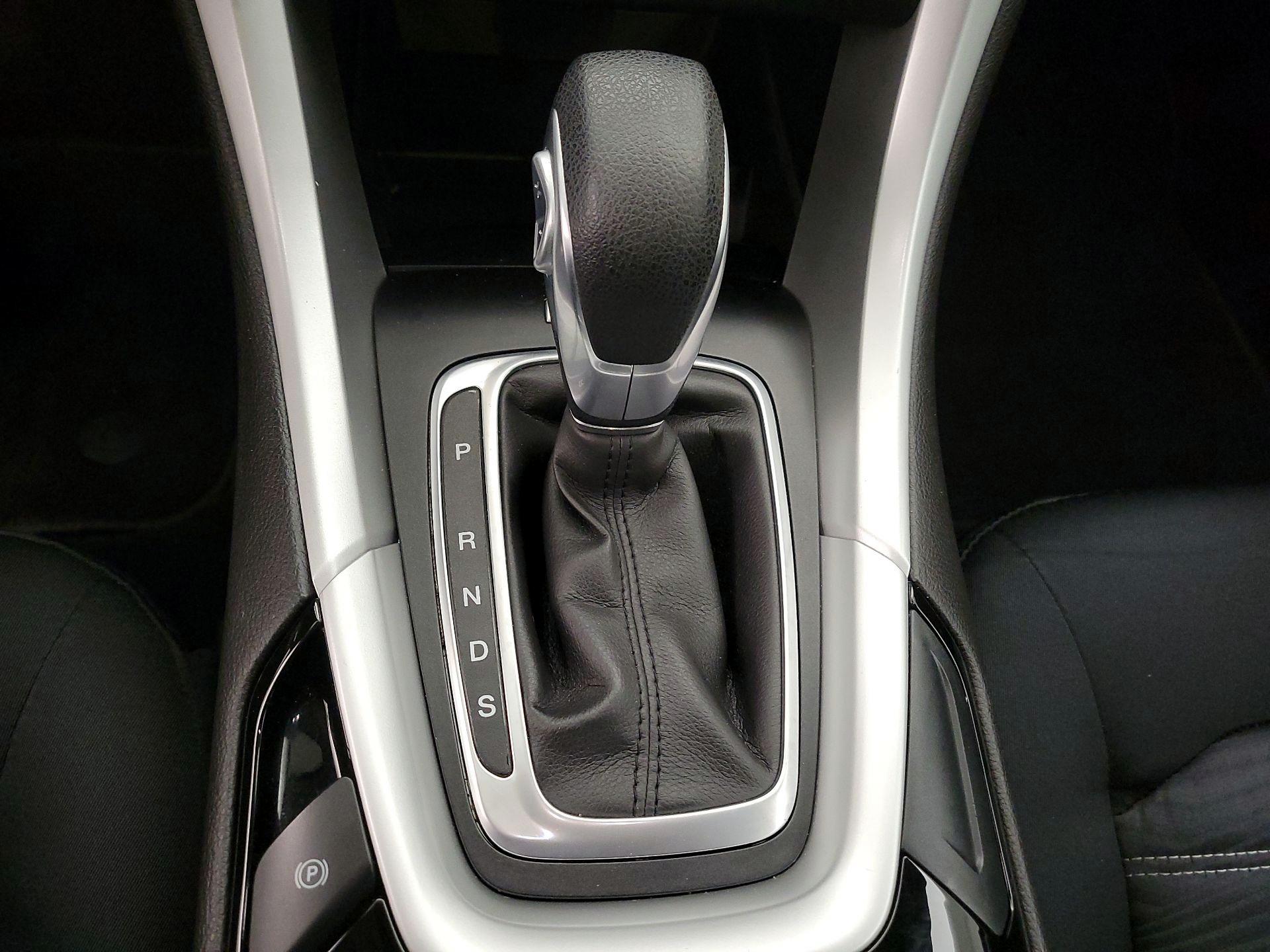 Thumbnail: 2016 Ford Fusion - 17