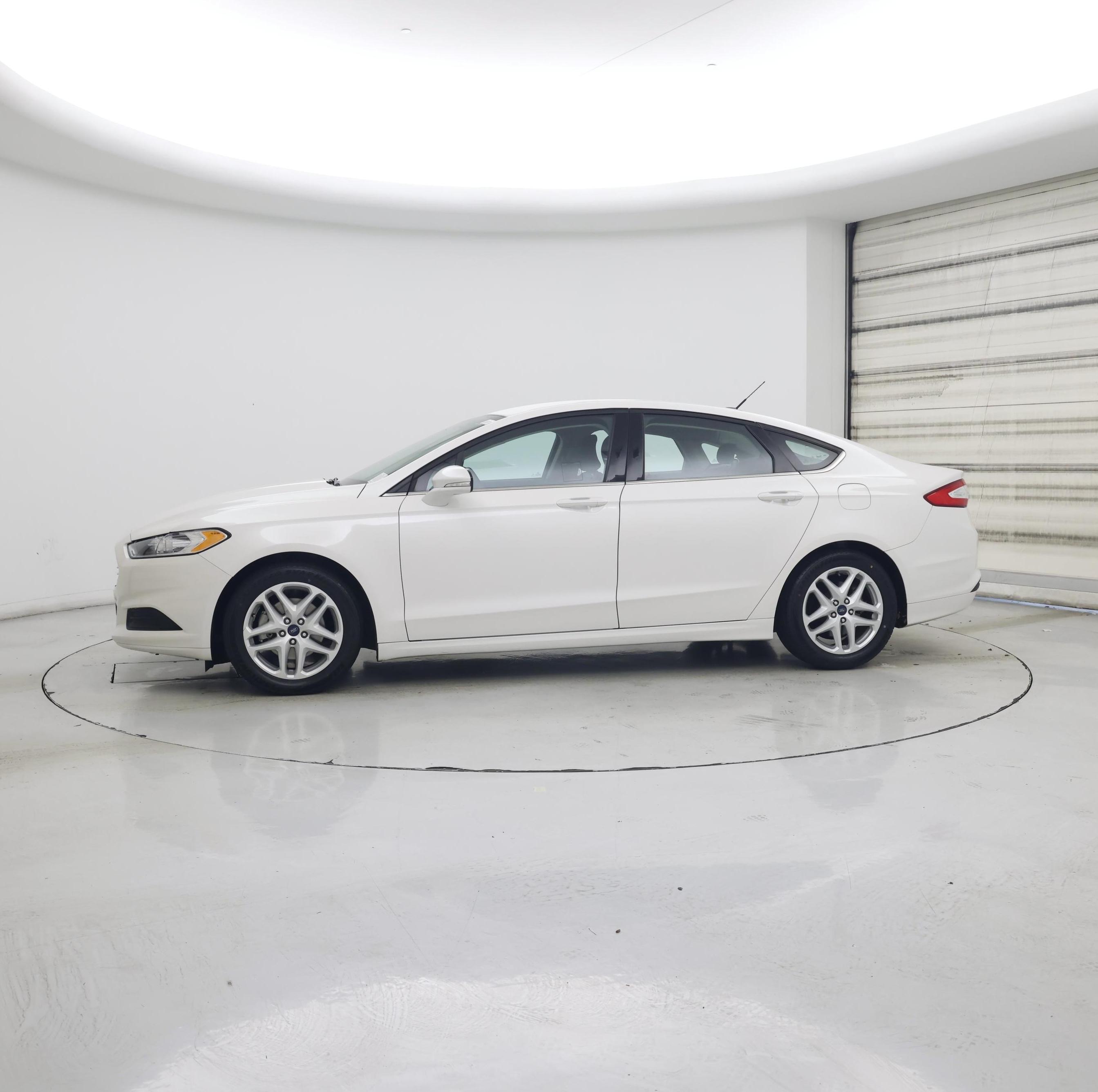 Thumbnail: 2016 Ford Fusion - 3