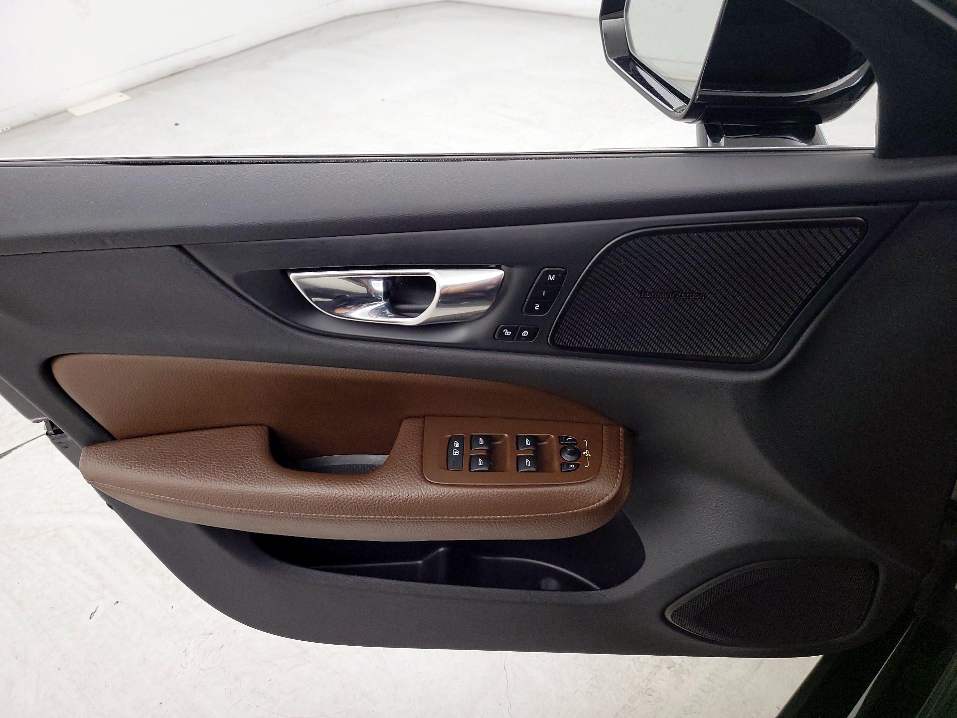 Thumbnail: 2021 Volvo S60 - 12