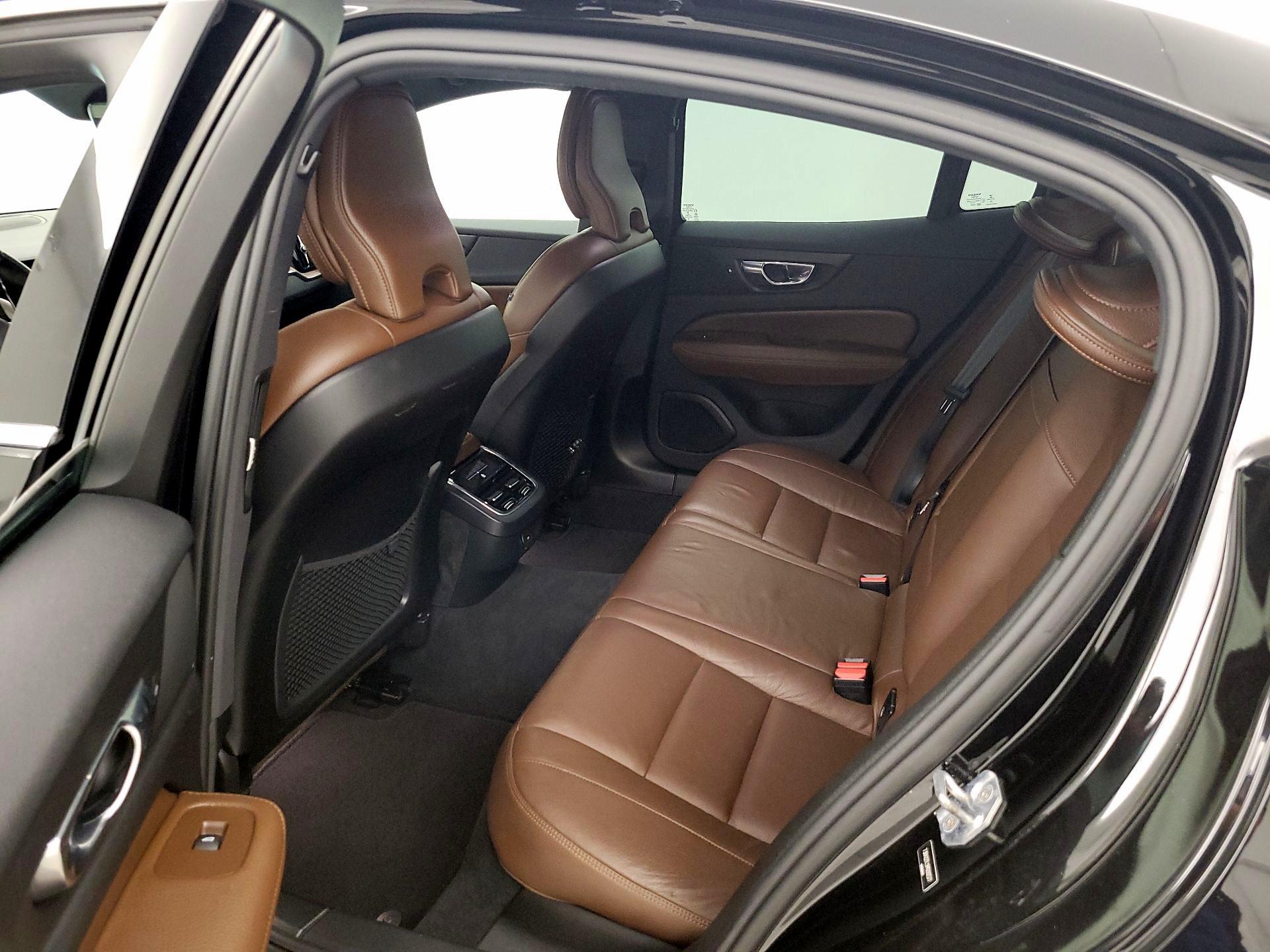 Thumbnail: 2021 Volvo S60 - 19