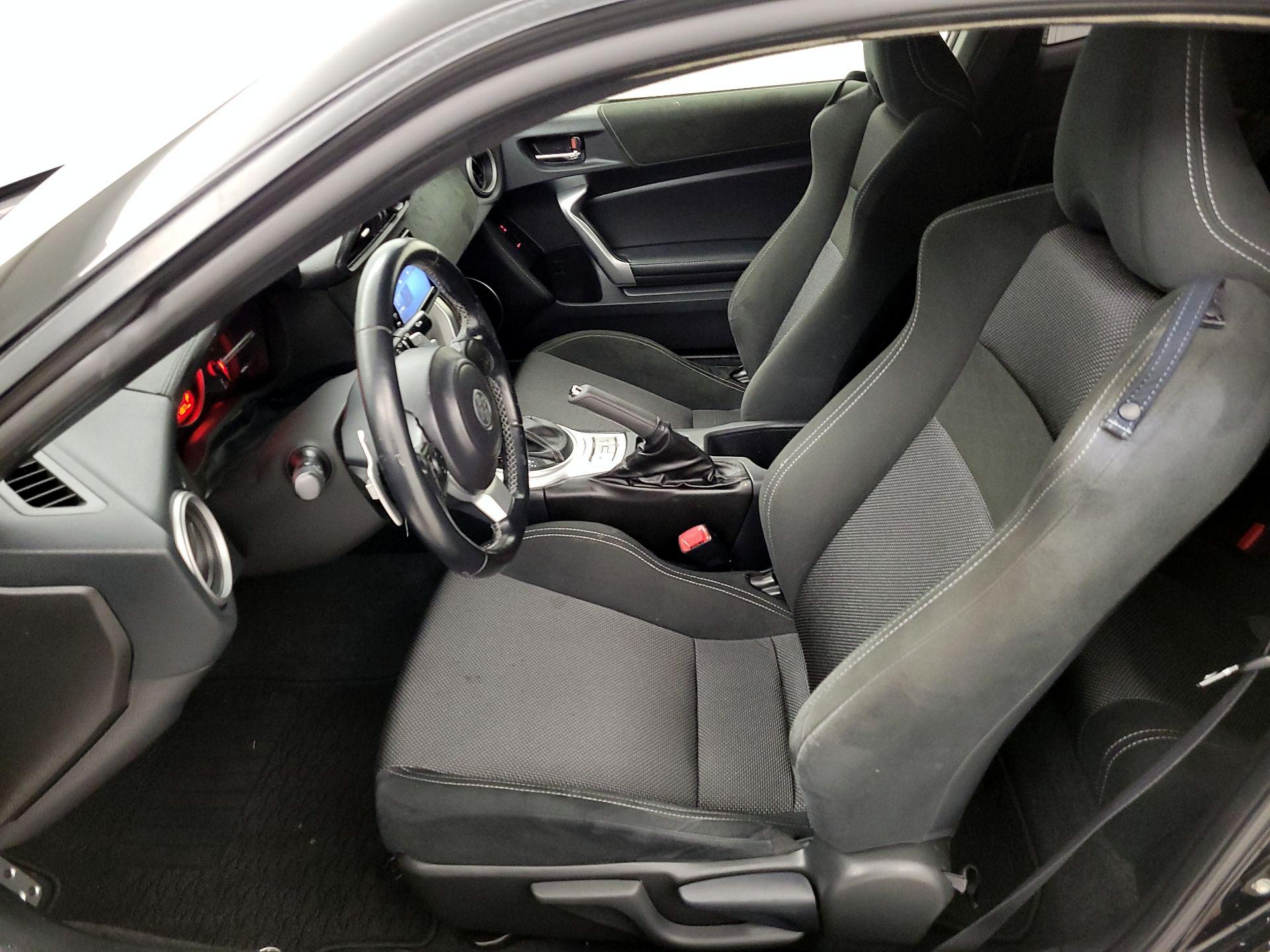 Thumbnail: 2017 Toyota 86 - 11