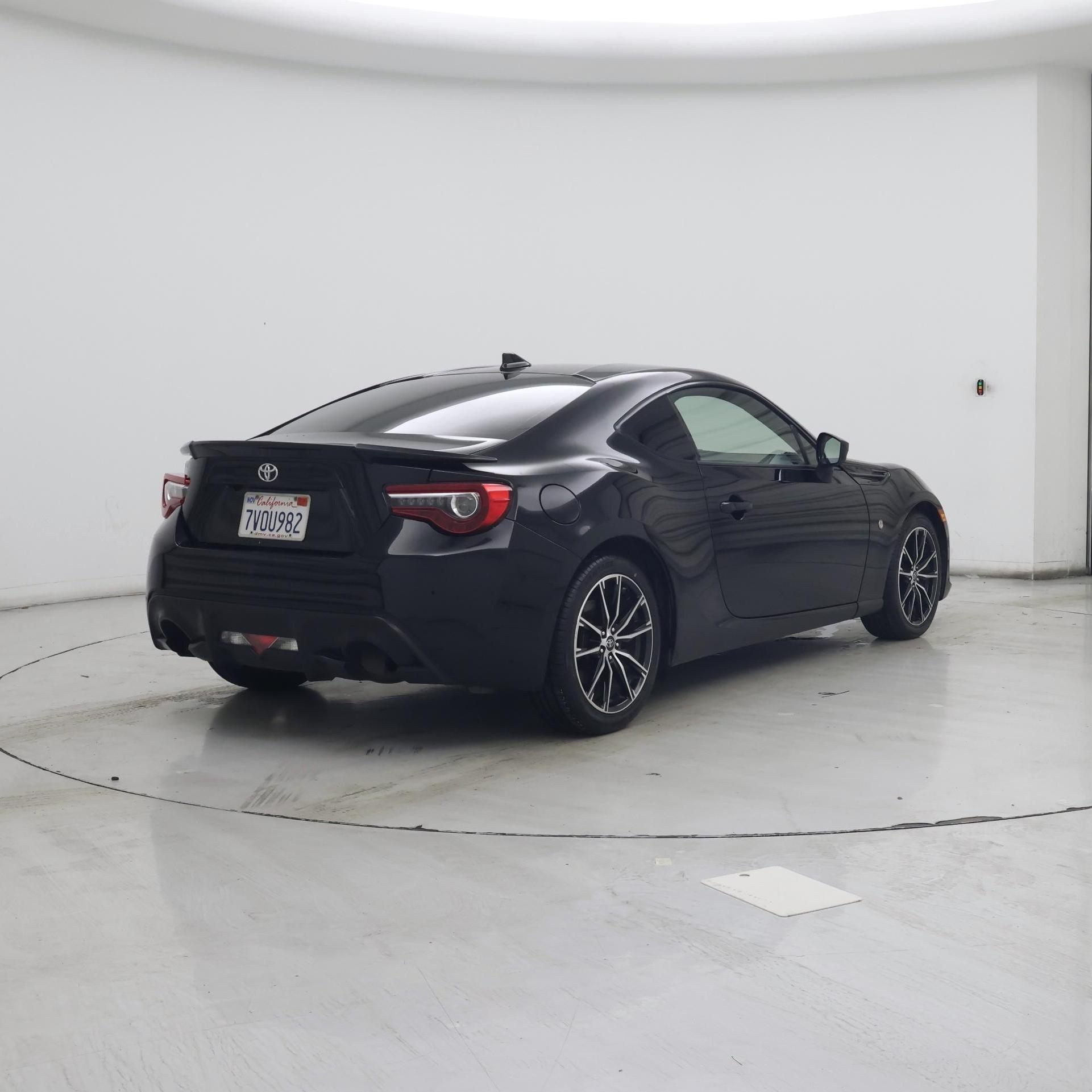 Thumbnail: 2017 Toyota 86 - 8