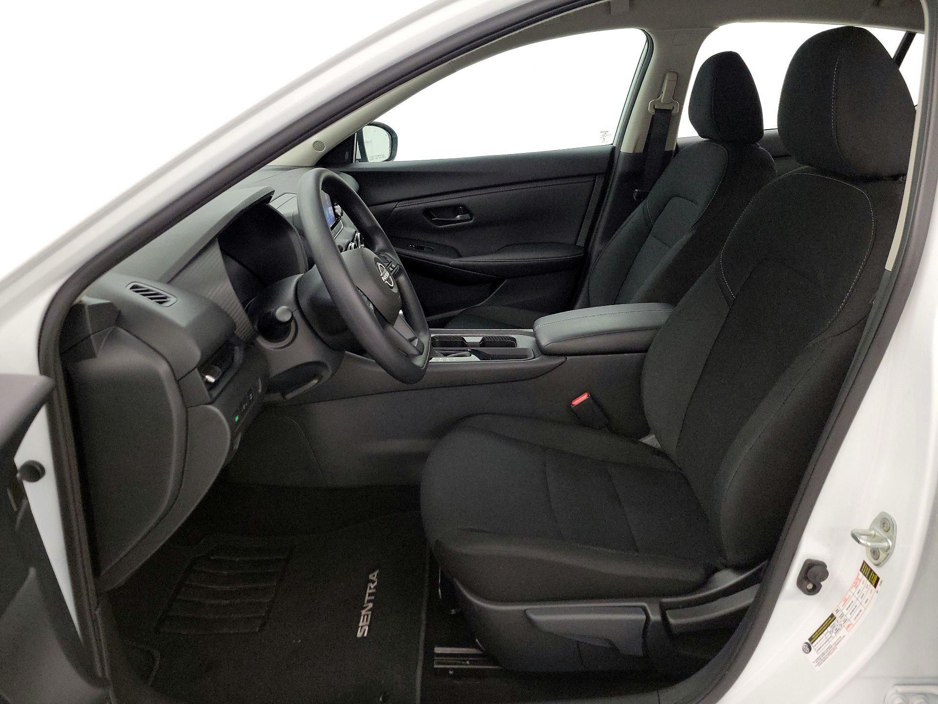 Thumbnail: 2025 Nissan Sentra - 11