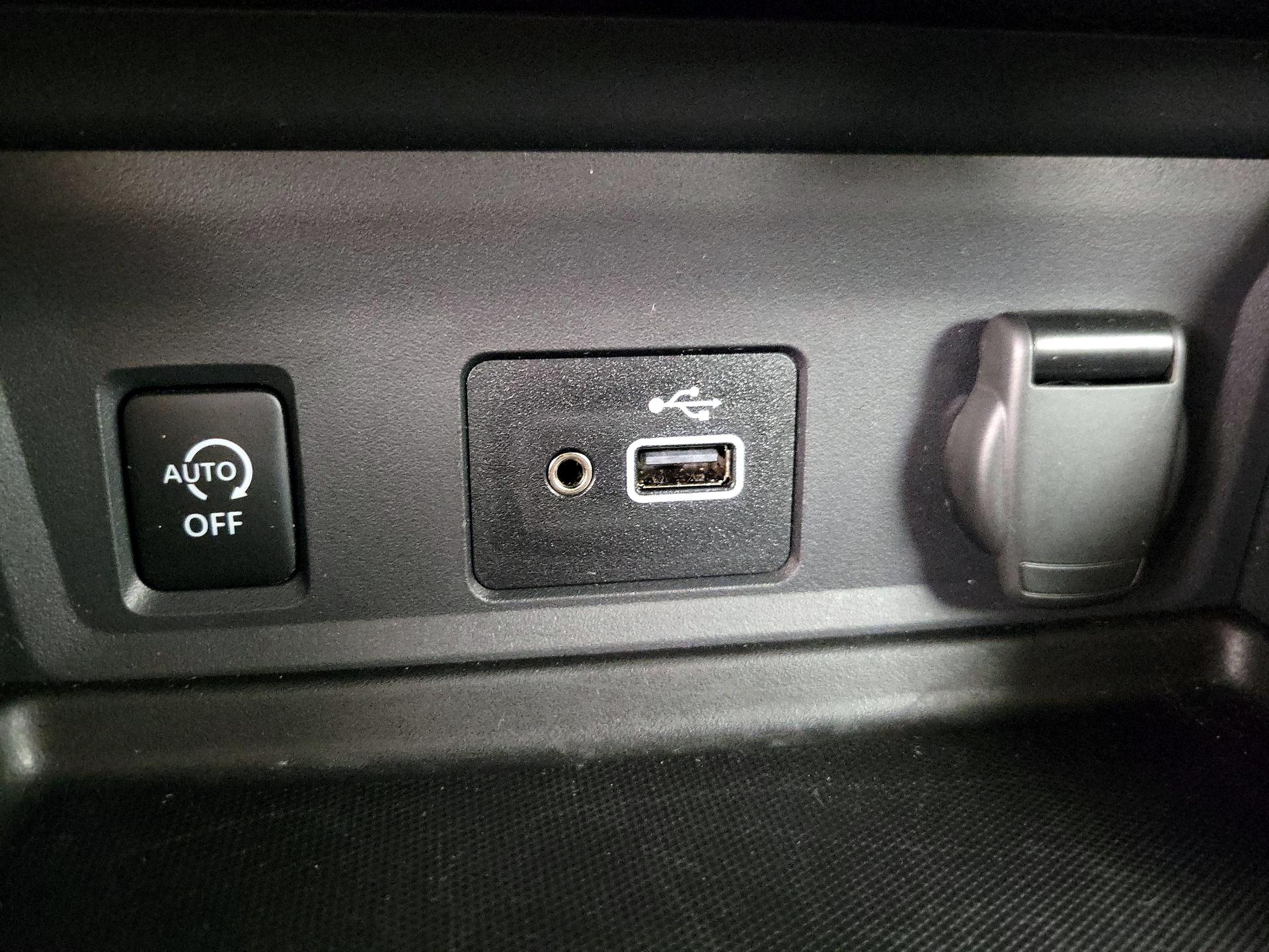 Thumbnail: 2025 Nissan Sentra - 18