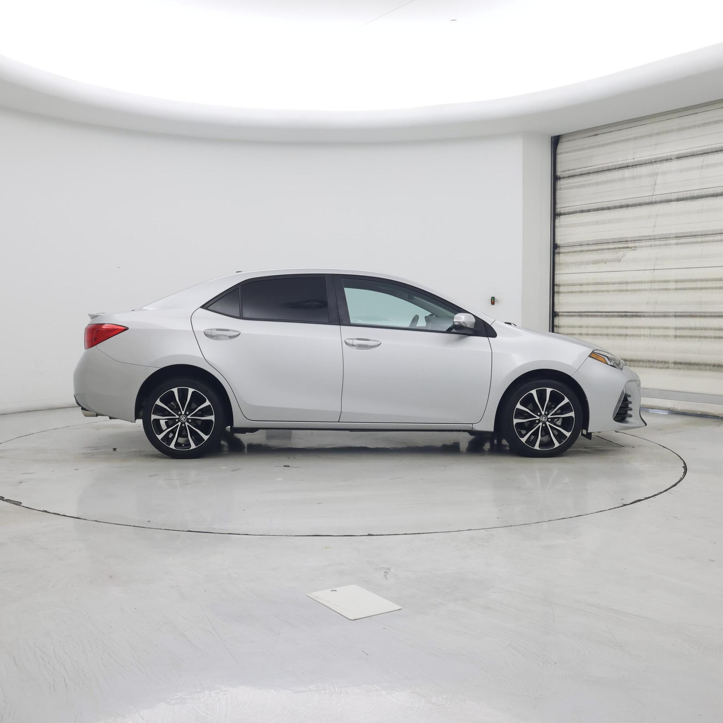 Thumbnail: 2017 Toyota Corolla - 7