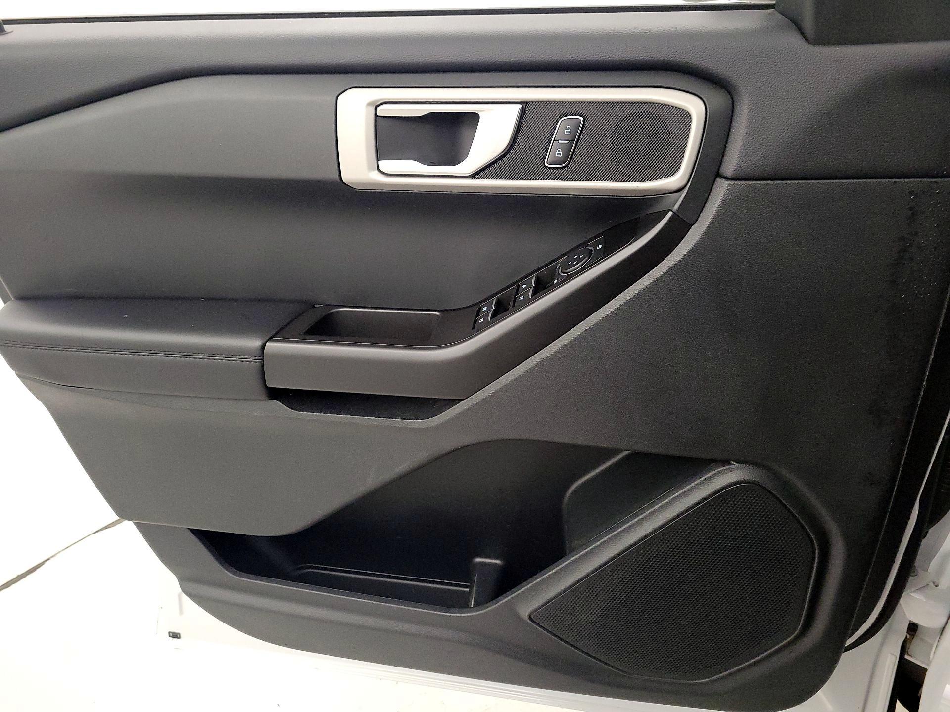 Thumbnail: 2022 Ford Explorer - 12